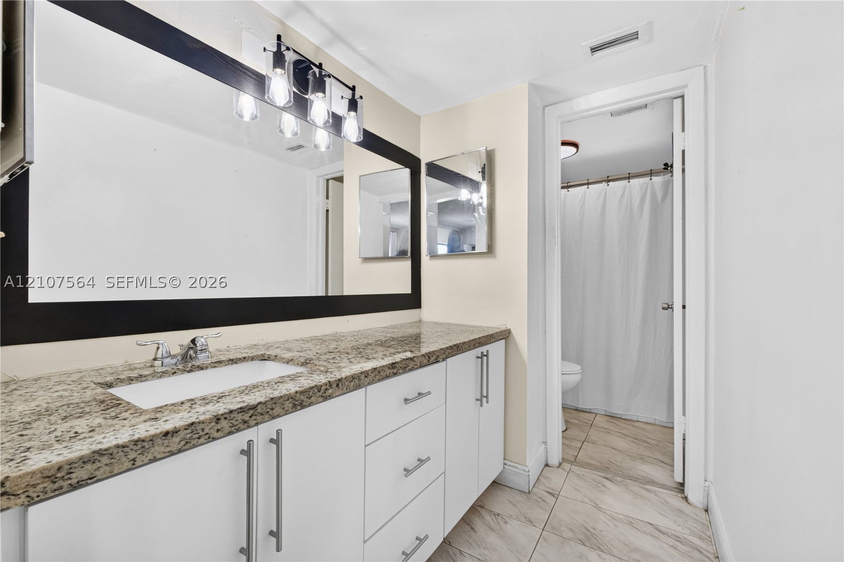 2185 White Pine Cir #B, Green Acres FL 33415
