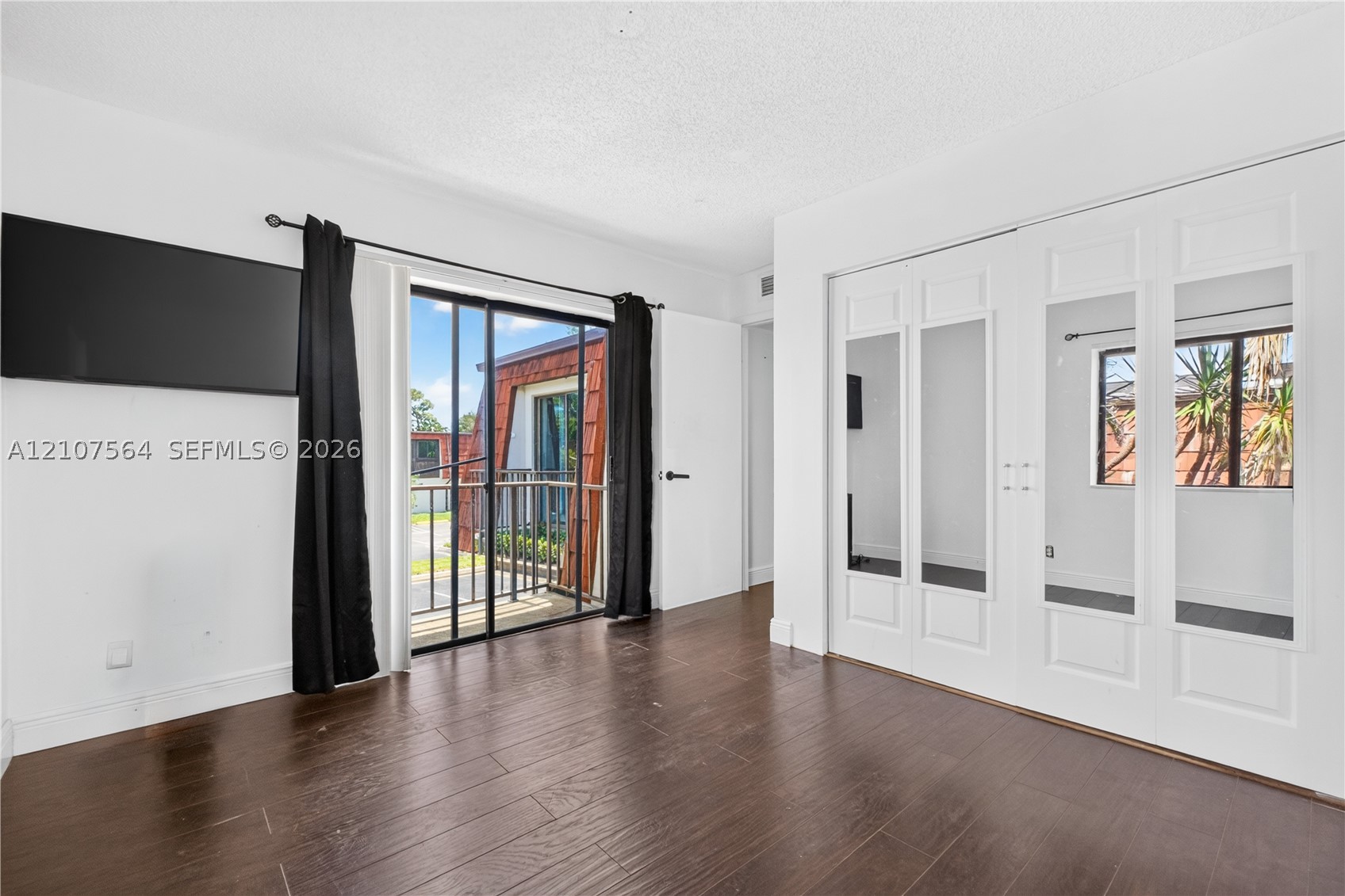 2185 White Pine Cir #B, Green Acres FL 33415
