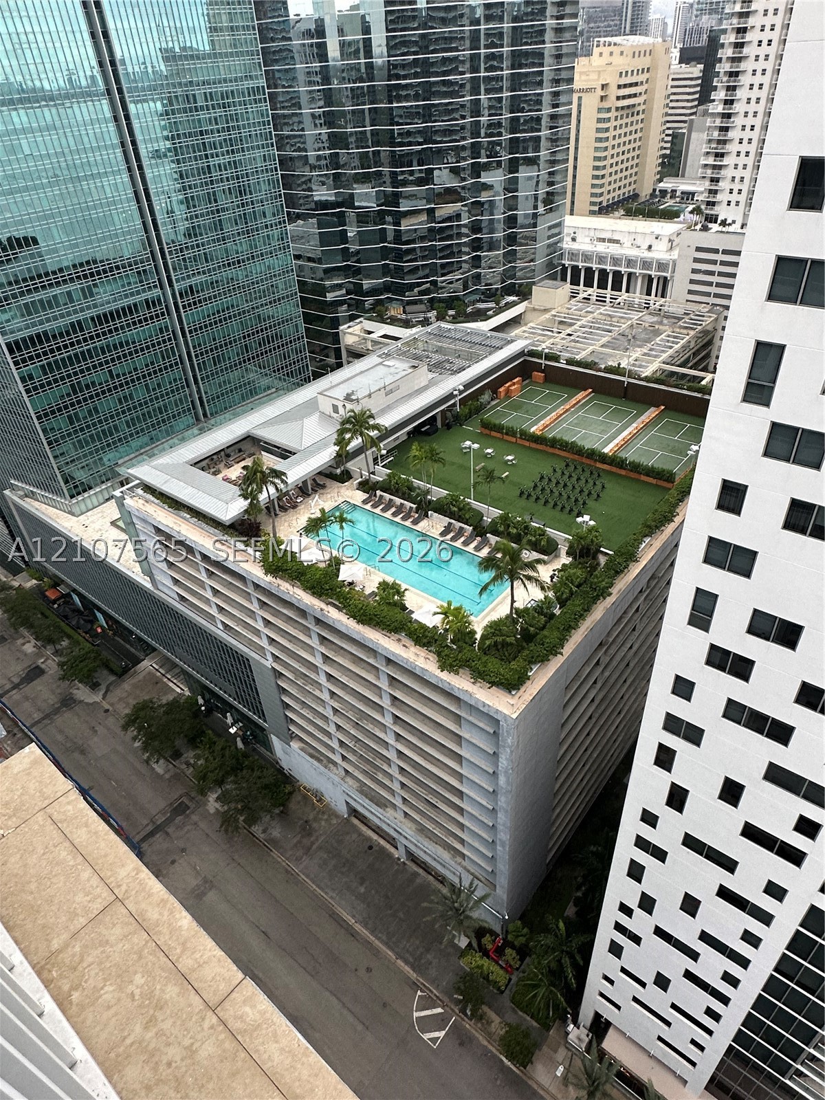 170 SE 14th St #2301, Miami FL 33131
