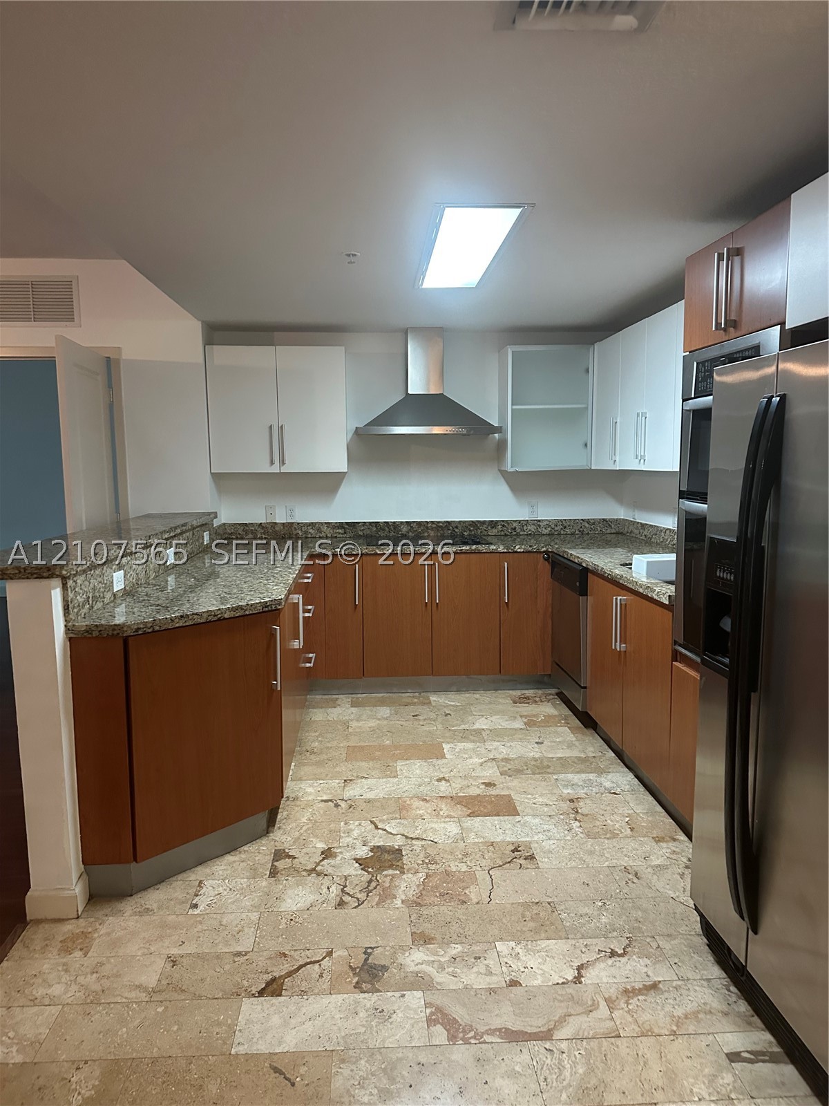 170 SE 14th St #2301, Miami FL 33131