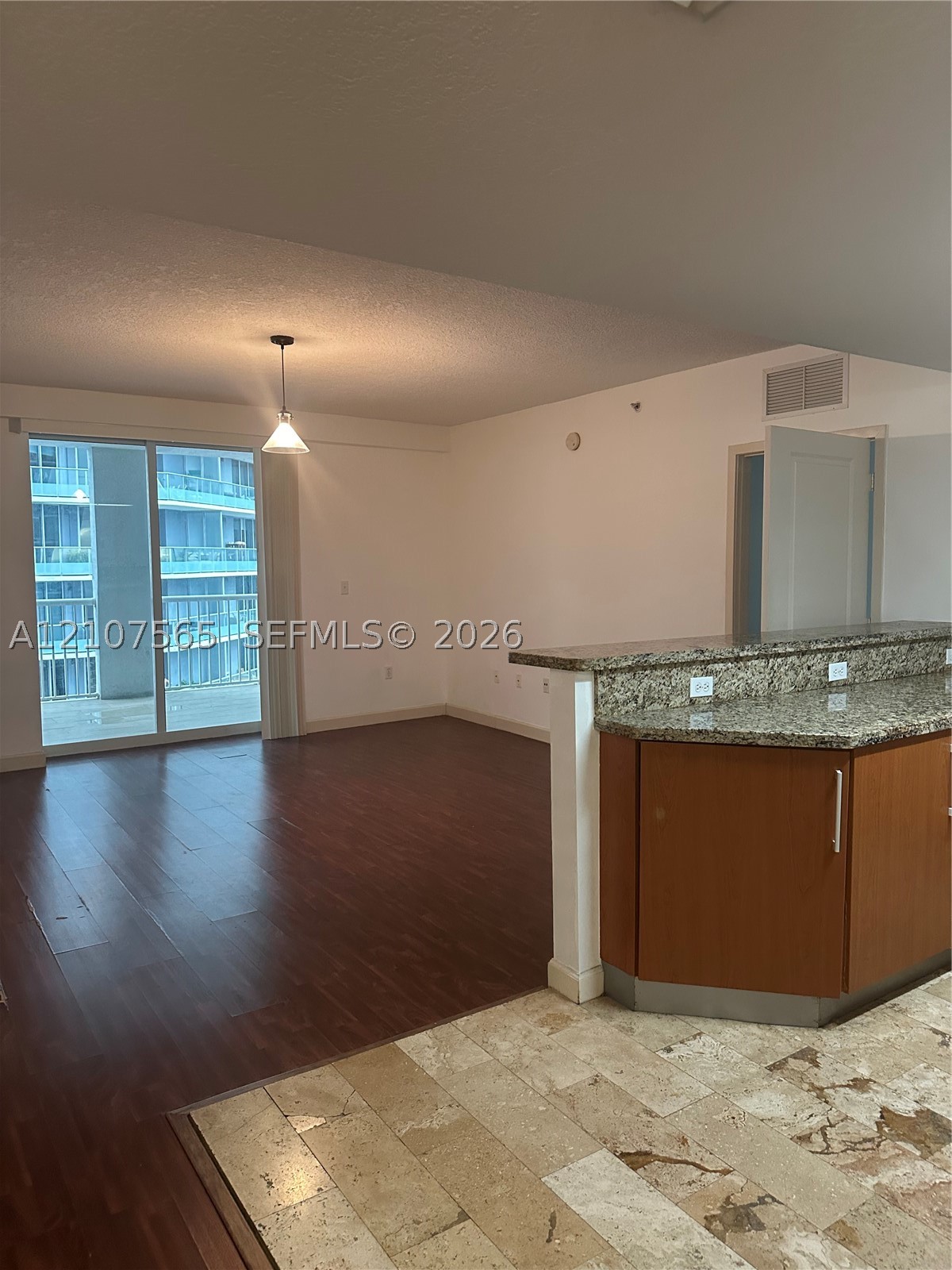 170 SE 14th St #2301, Miami FL 33131