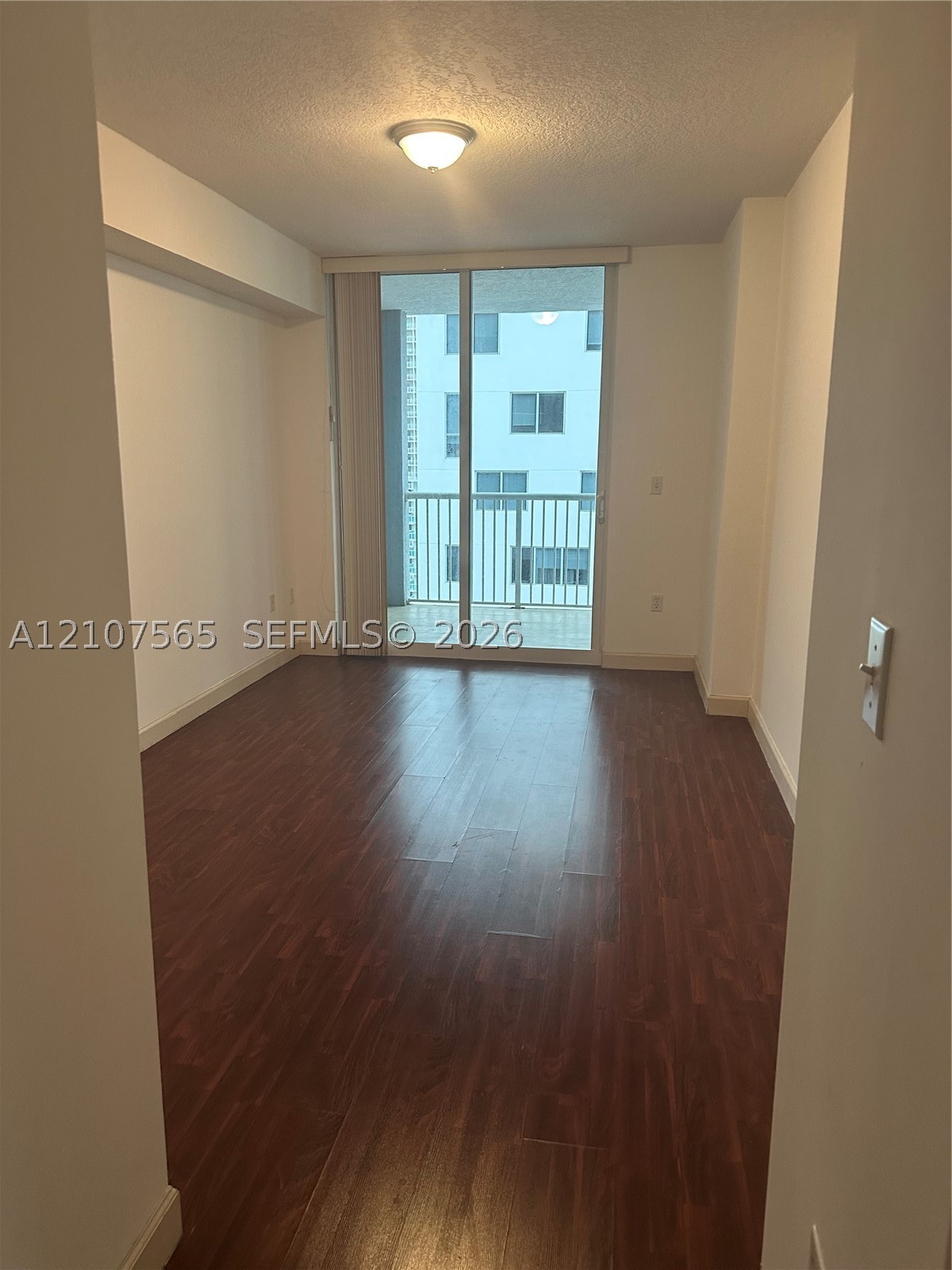 170 SE 14th St #2301, Miami FL 33131