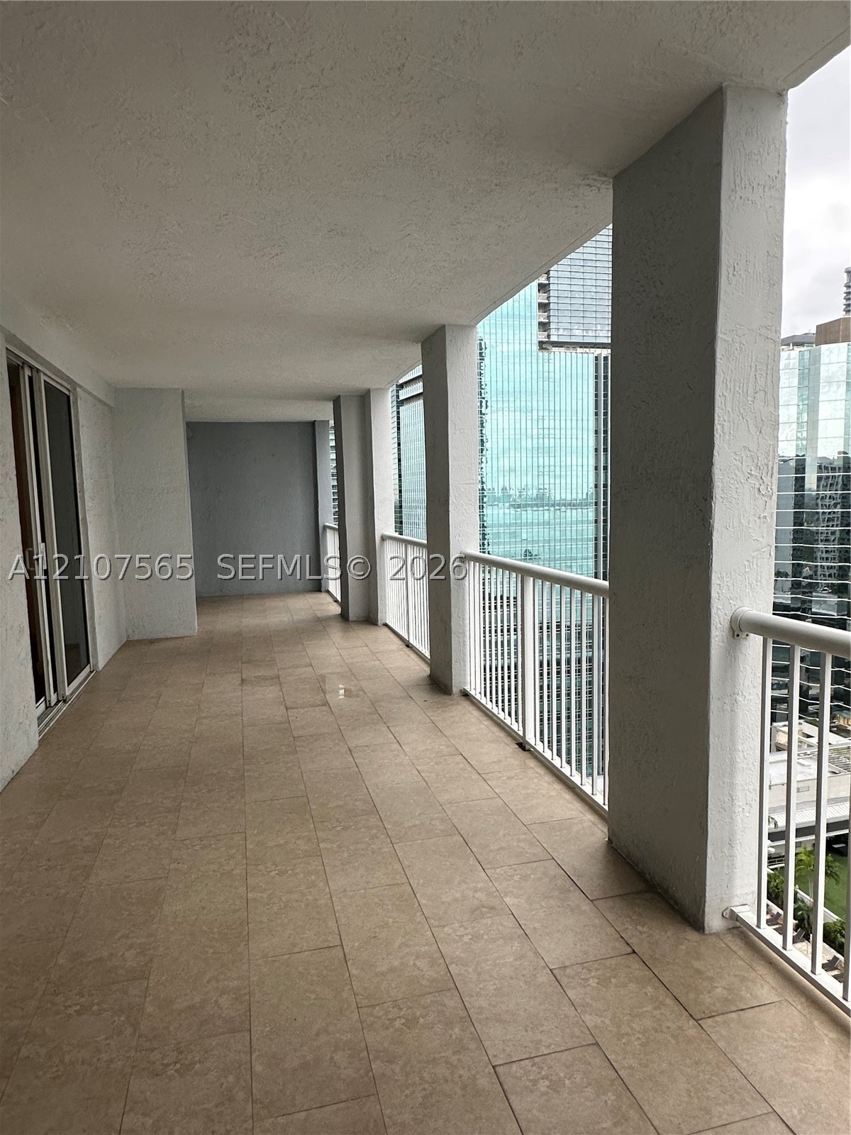 170 SE 14th St #2301, Miami FL 33131
