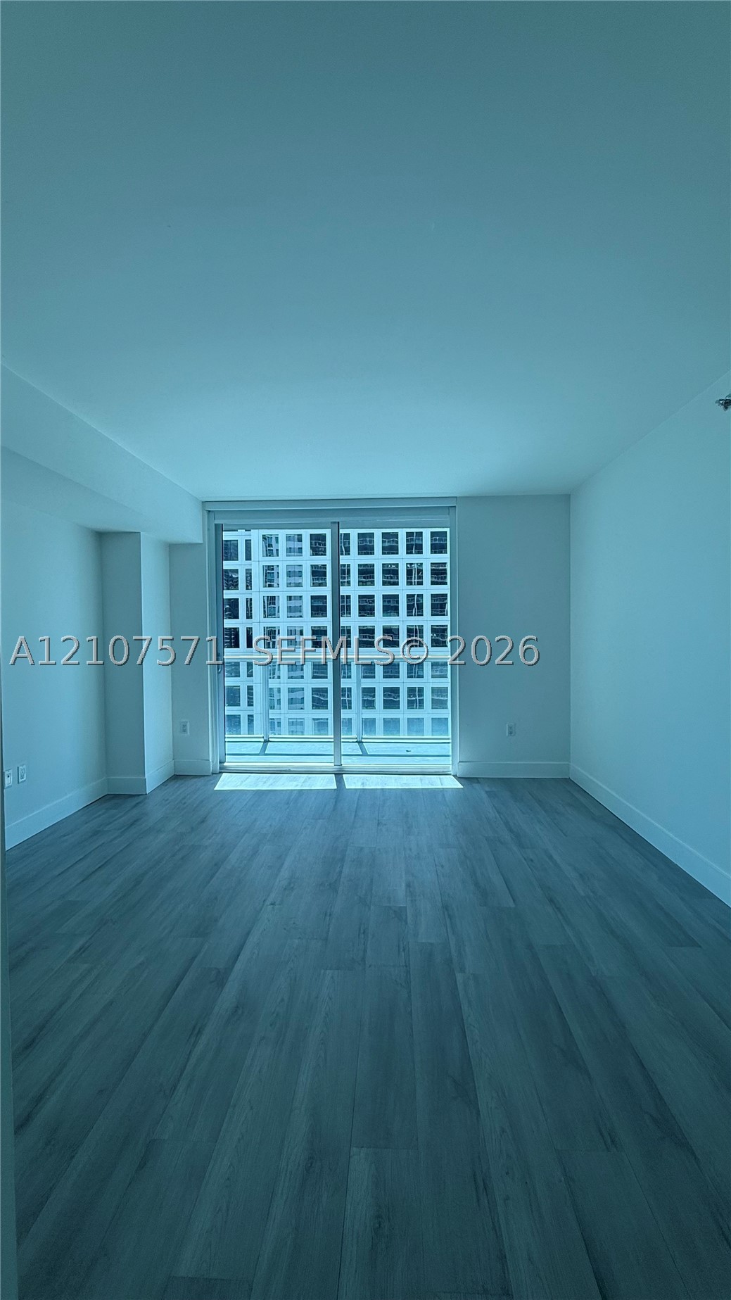 500 Brickell Ave #2808, Miami FL 33131