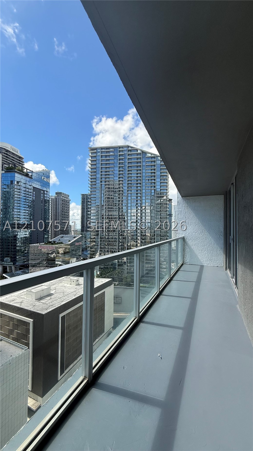 500 Brickell Ave #2808, Miami FL 33131