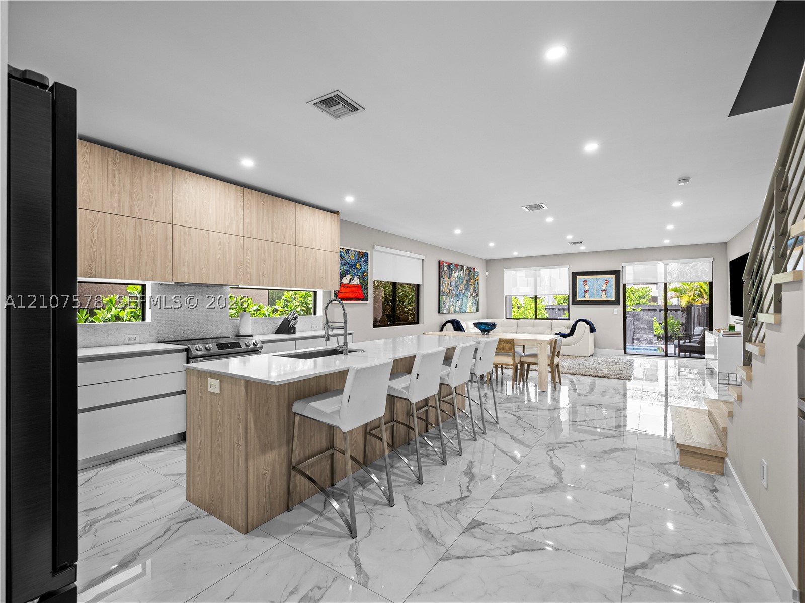 307 SW 10th St, Fort Lauderdale FL 33315