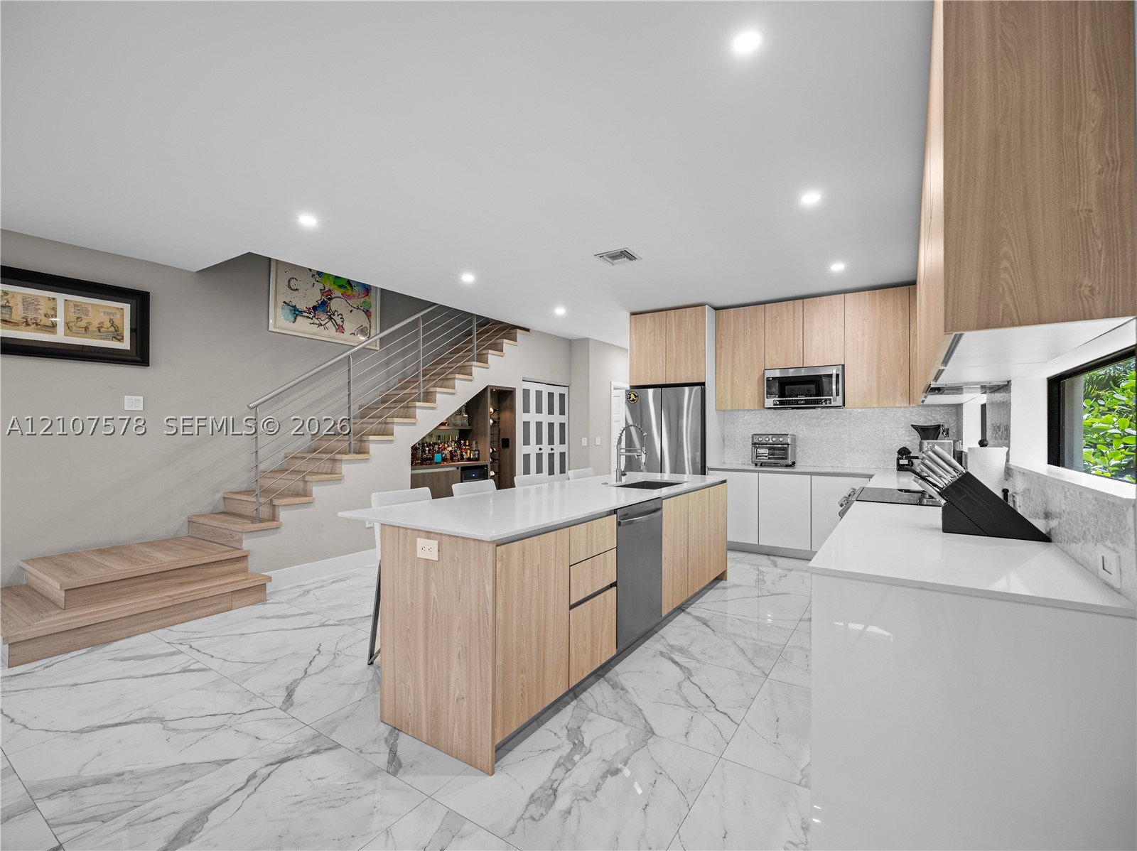 307 SW 10th St, Fort Lauderdale FL 33315