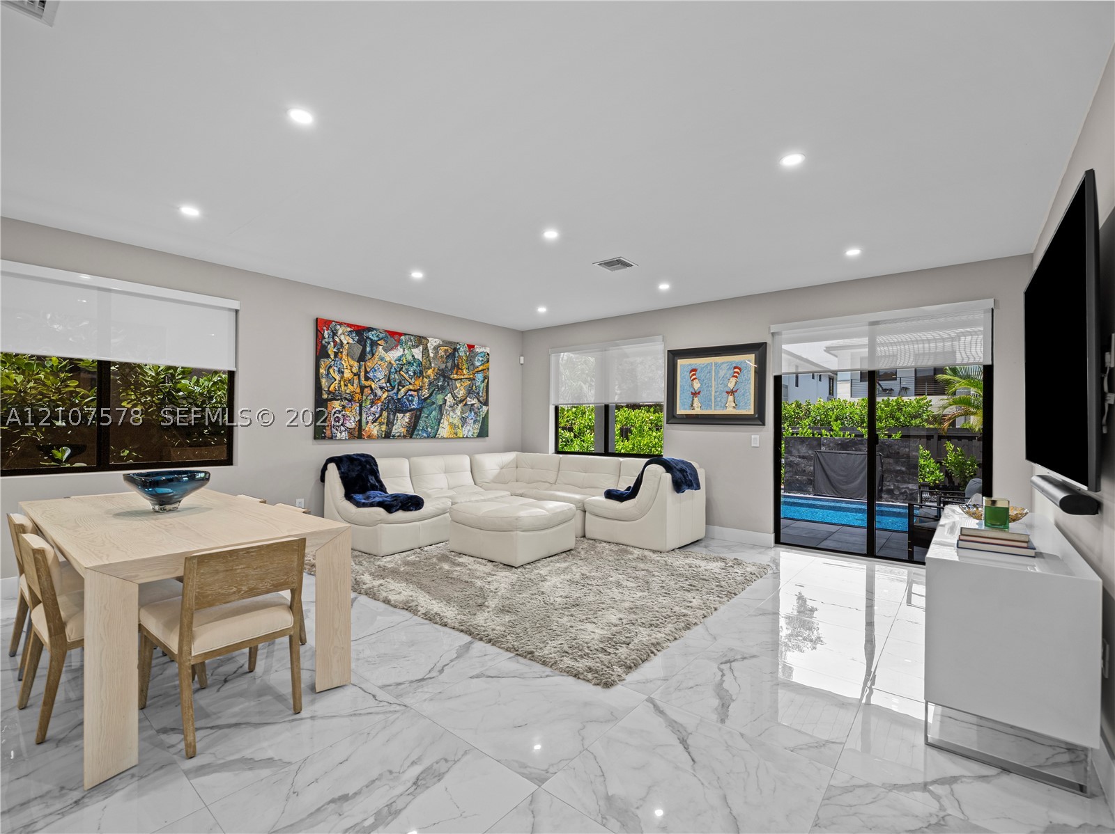 307 SW 10th St, Fort Lauderdale FL 33315