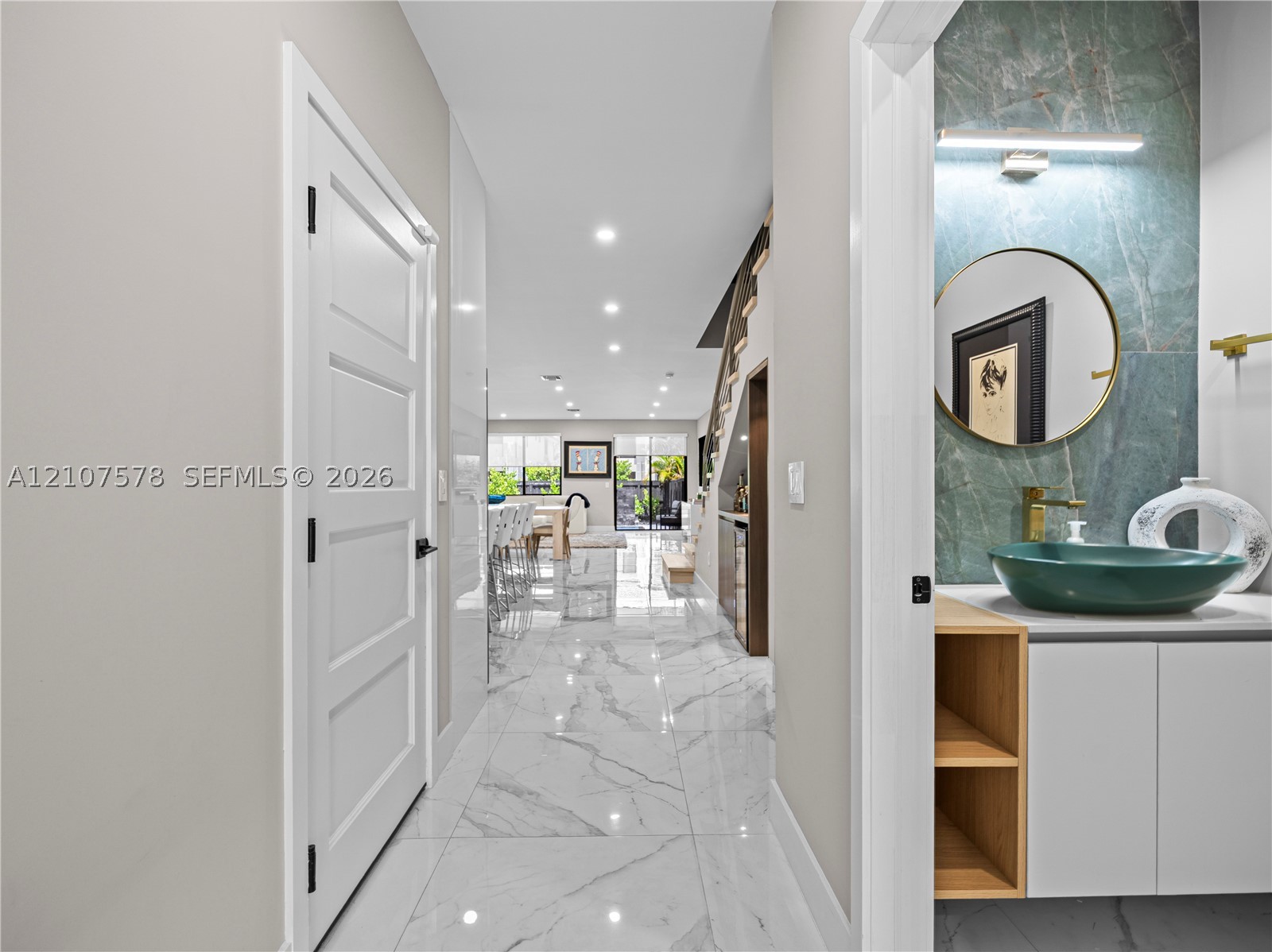 307 SW 10th St, Fort Lauderdale FL 33315