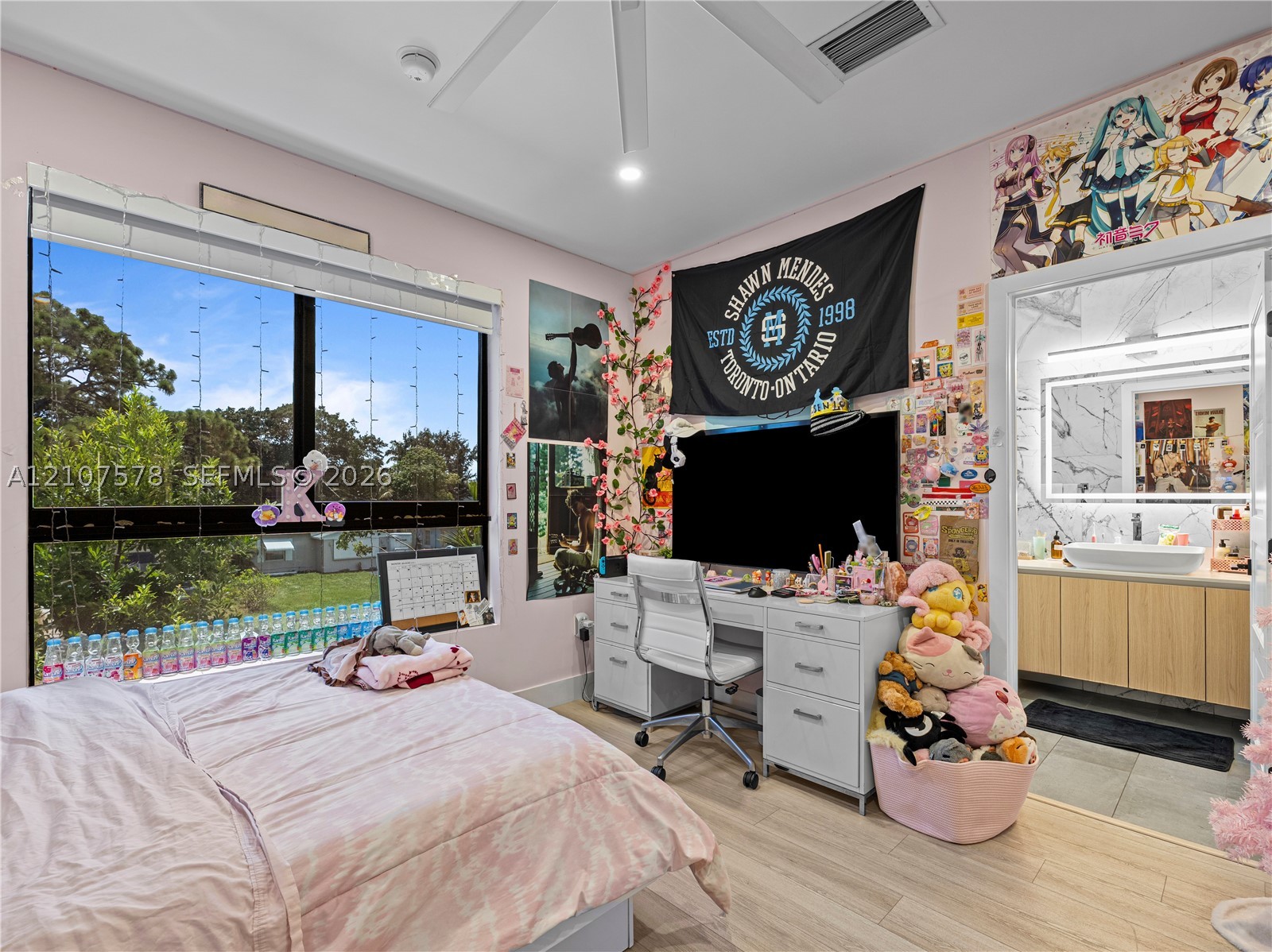 307 SW 10th St, Fort Lauderdale FL 33315