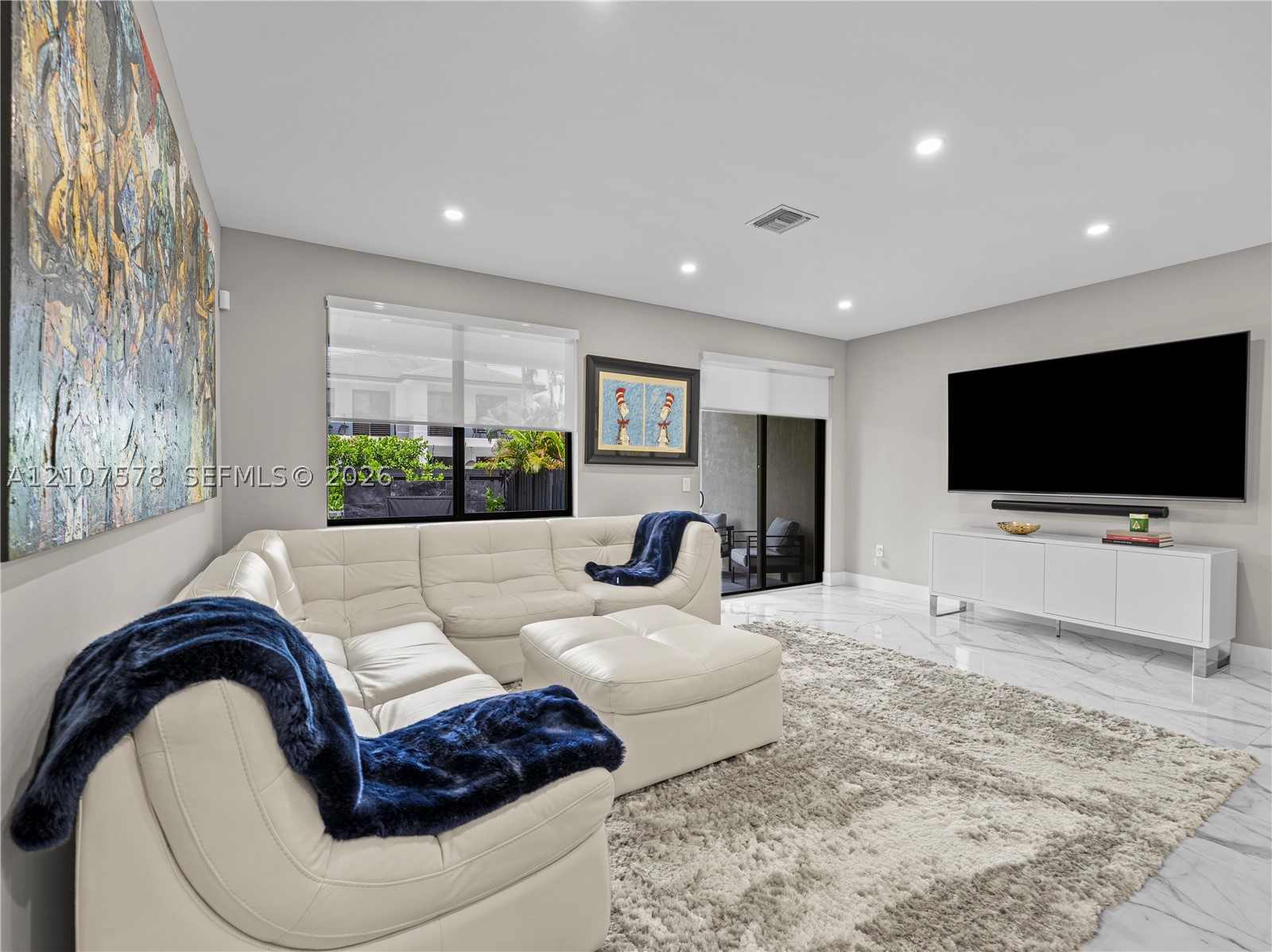 307 SW 10th St, Fort Lauderdale FL 33315