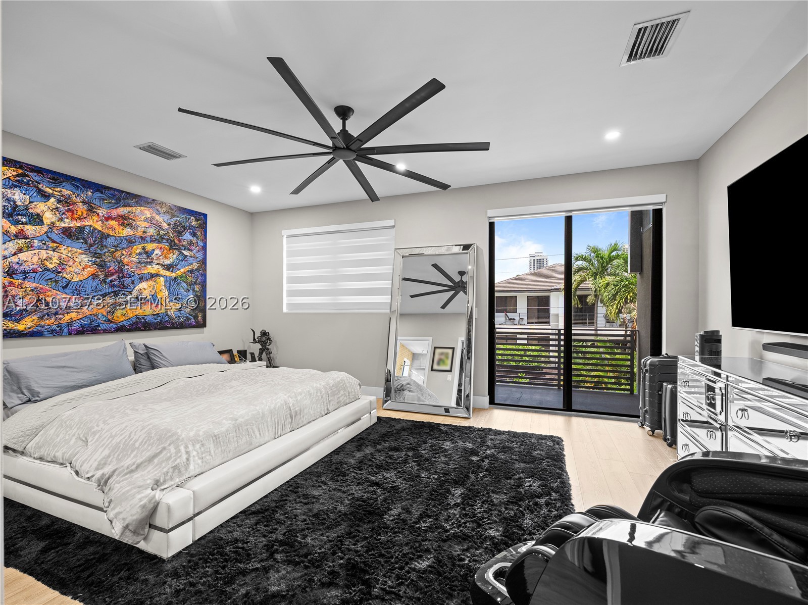 307 SW 10th St, Fort Lauderdale FL 33315
