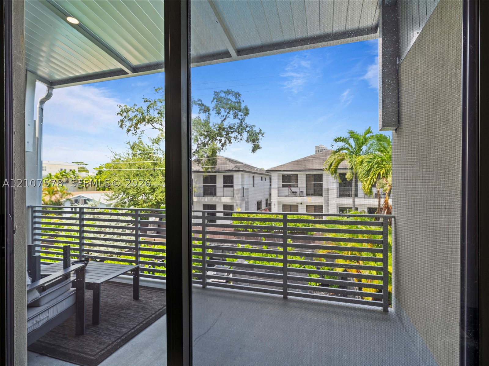 307 SW 10th St, Fort Lauderdale FL 33315