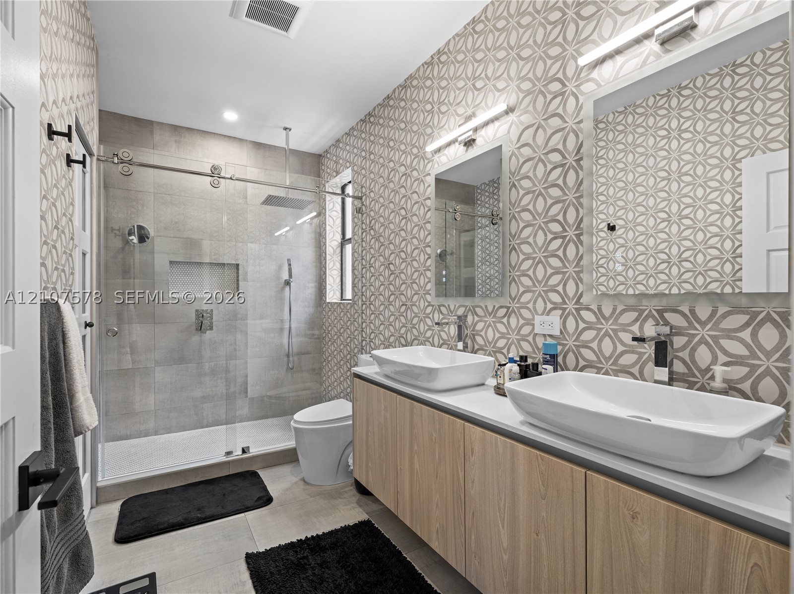 307 SW 10th St, Fort Lauderdale FL 33315