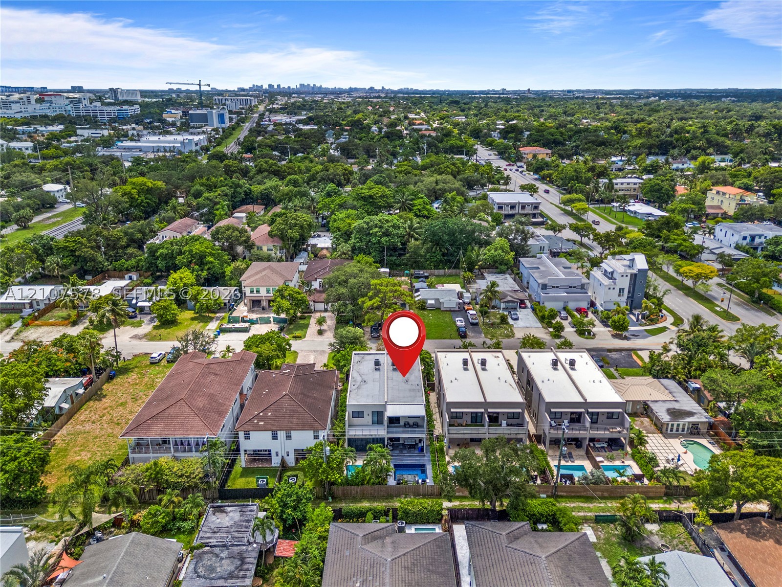 307 SW 10th St, Fort Lauderdale FL 33315