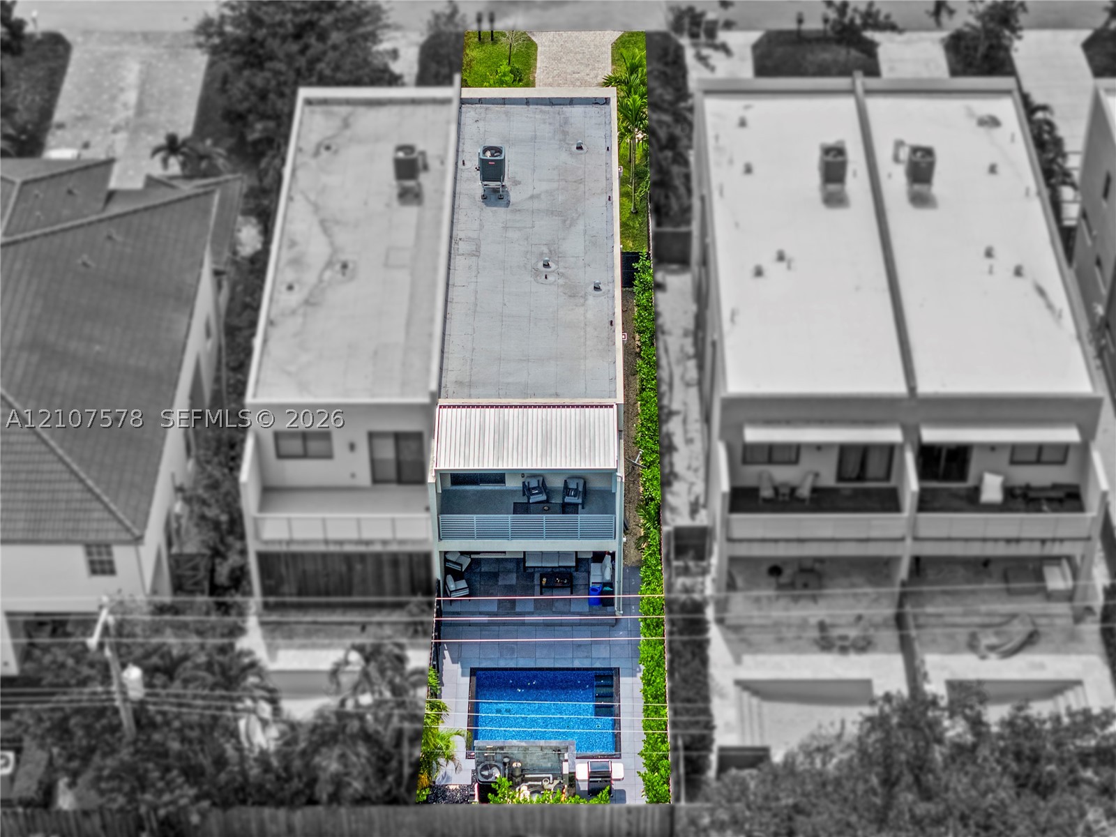 307 SW 10th St, Fort Lauderdale FL 33315
