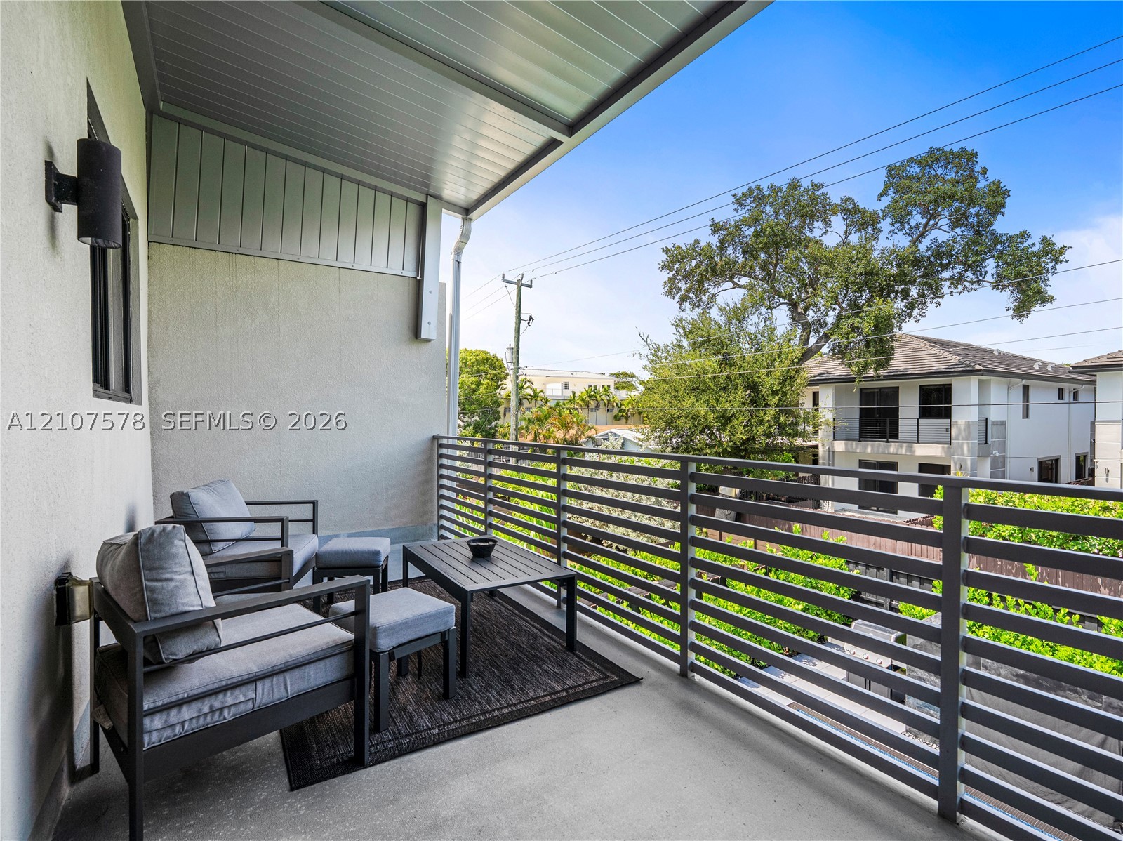 307 SW 10th St, Fort Lauderdale FL 33315