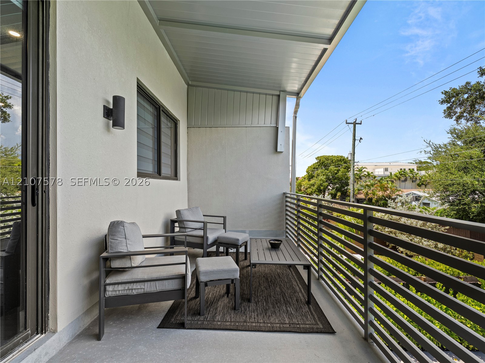 307 SW 10th St, Fort Lauderdale FL 33315