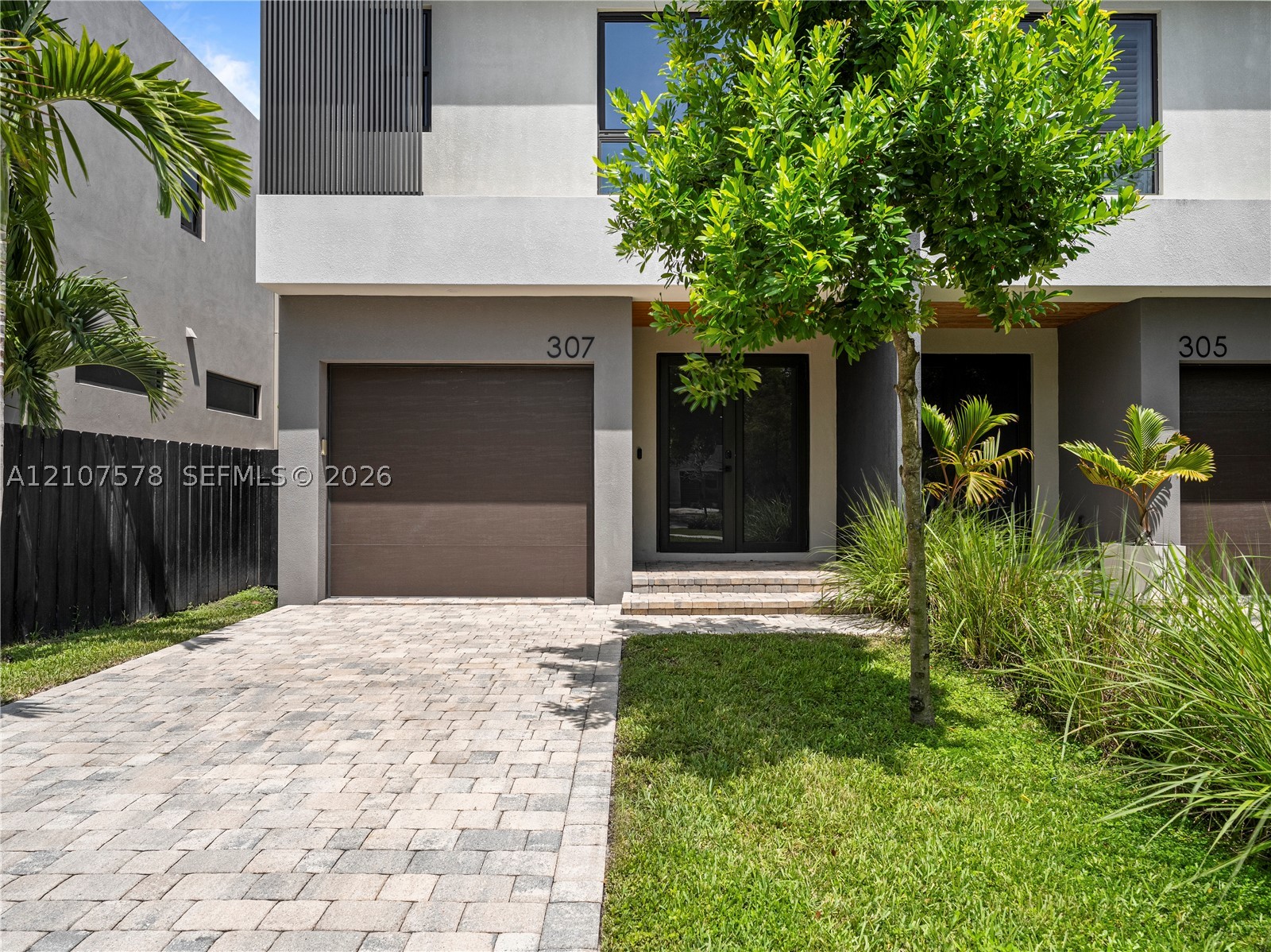 307 SW 10th St, Fort Lauderdale FL 33315