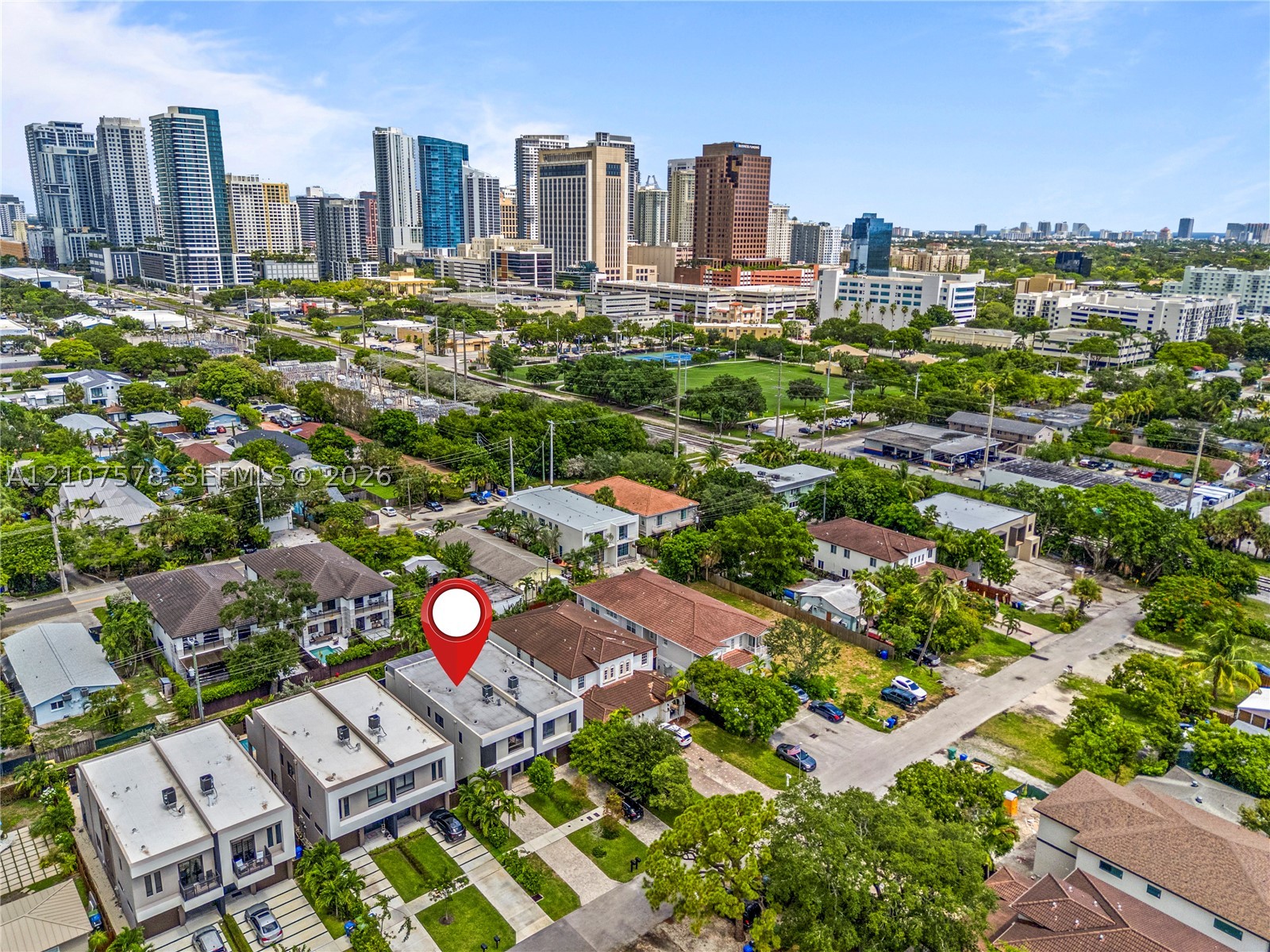 307 SW 10th St, Fort Lauderdale FL 33315