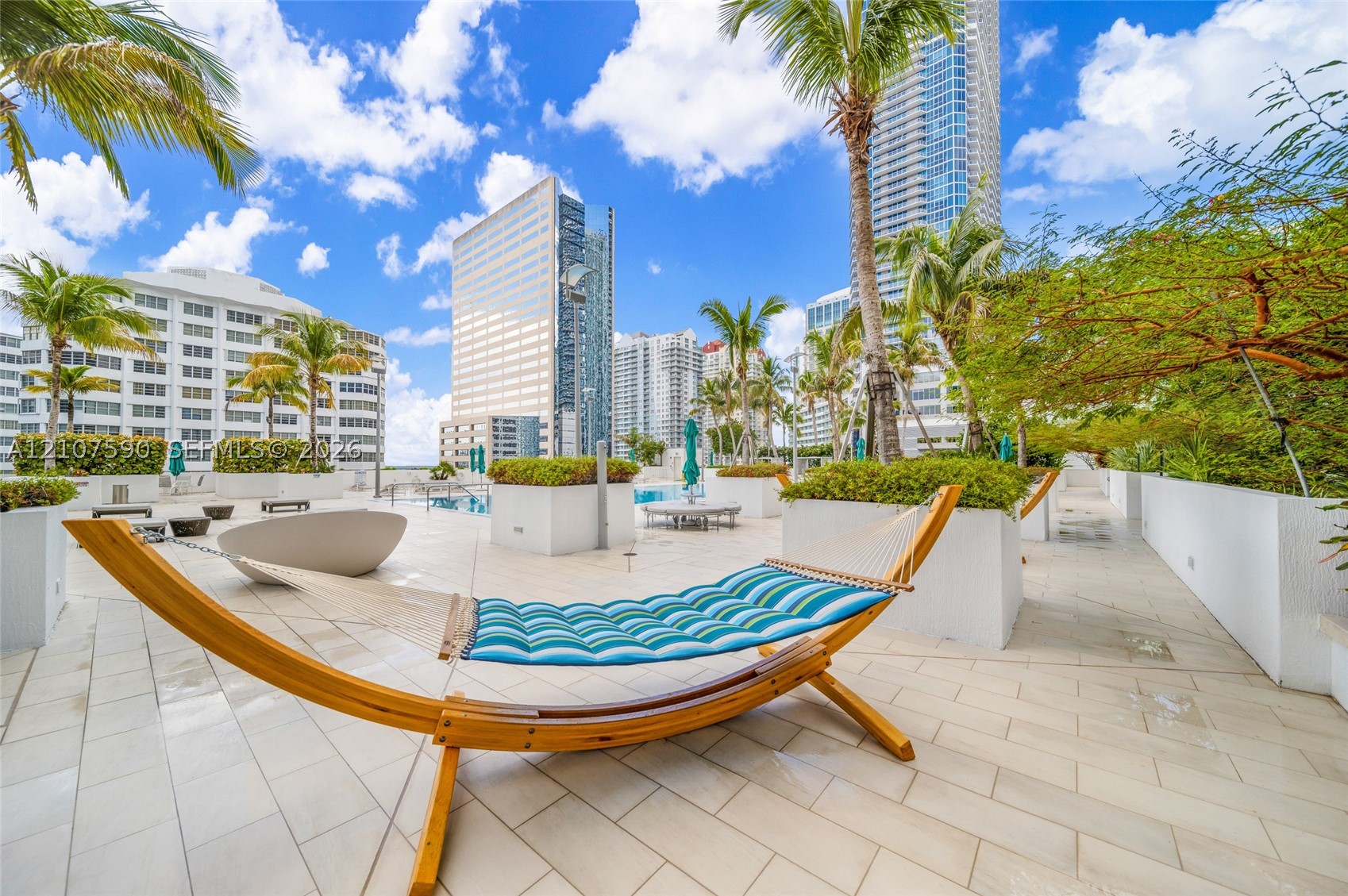950 Brickell Bay Dr #2509, Miami FL 33131