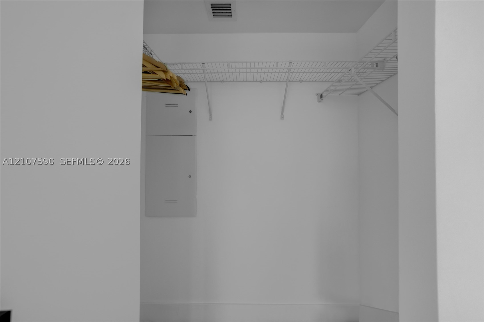 950 Brickell Bay Dr #2509, Miami FL 33131