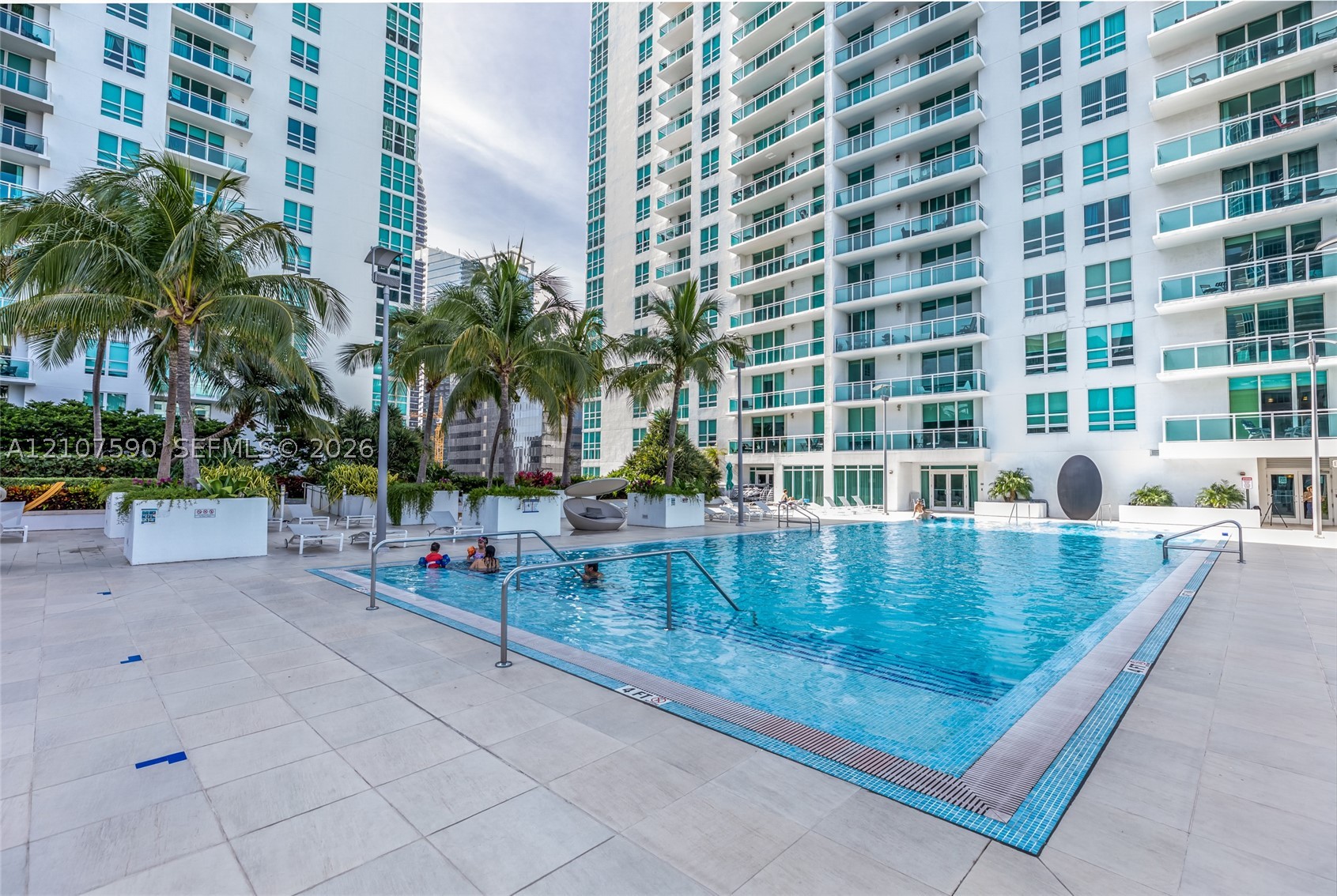 950 Brickell Bay Dr #2509, Miami FL 33131