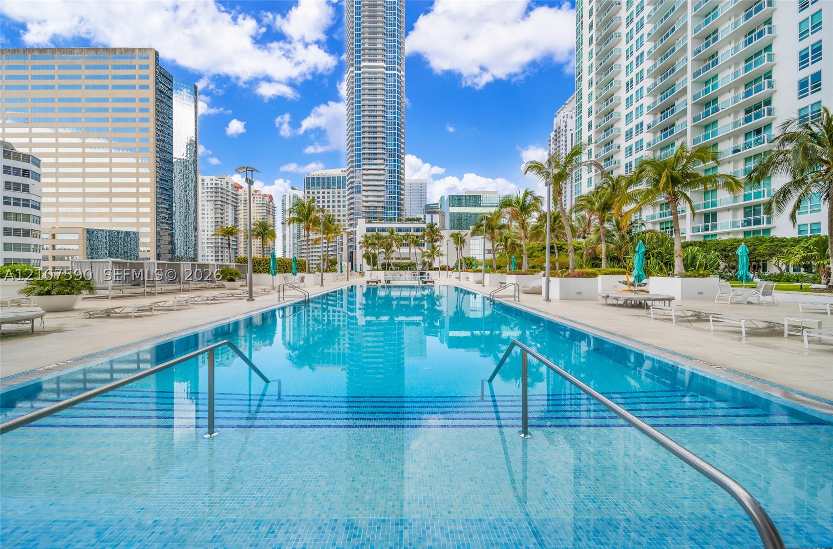 950 Brickell Bay Dr #2509, Miami FL 33131