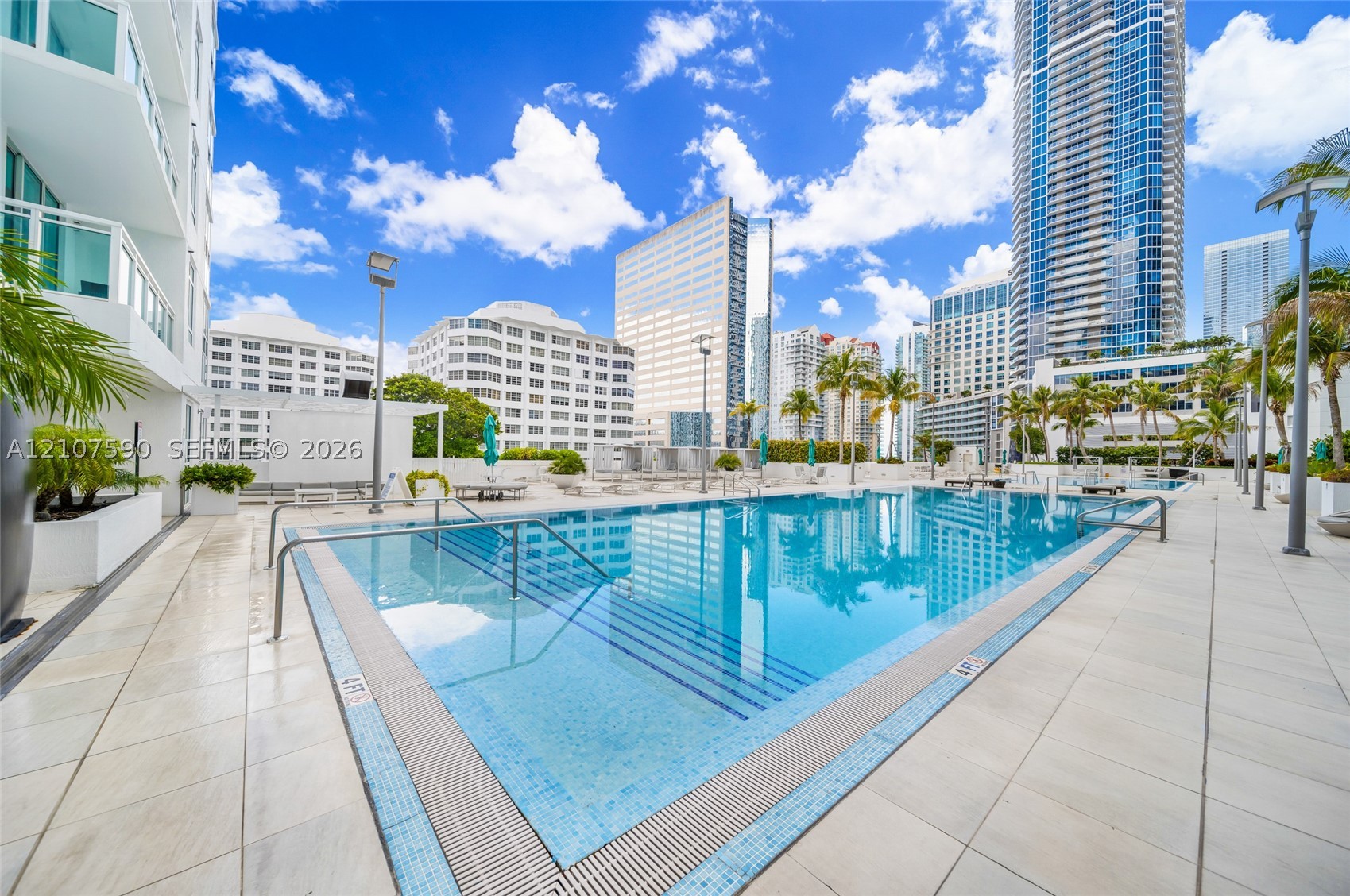 950 Brickell Bay Dr #2509, Miami FL 33131