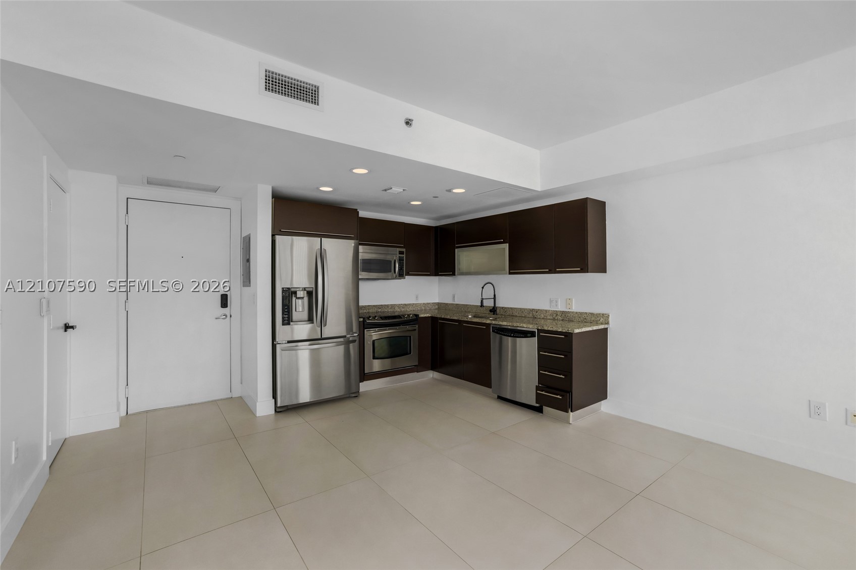 950 Brickell Bay Dr #2509, Miami FL 33131