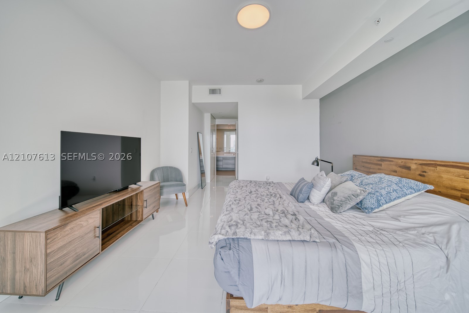 1080 Brickell Ave #3802, Miami FL 33131