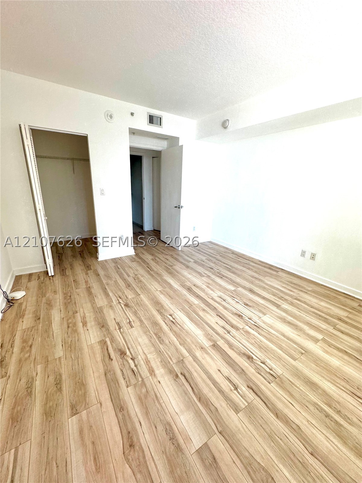 325 S Biscayne Blvd #1116, Miami FL 33131
