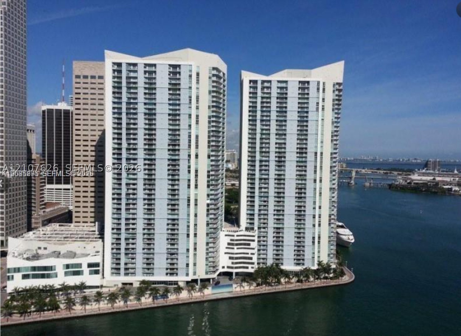 325 S Biscayne Blvd #1116, Miami FL 33131