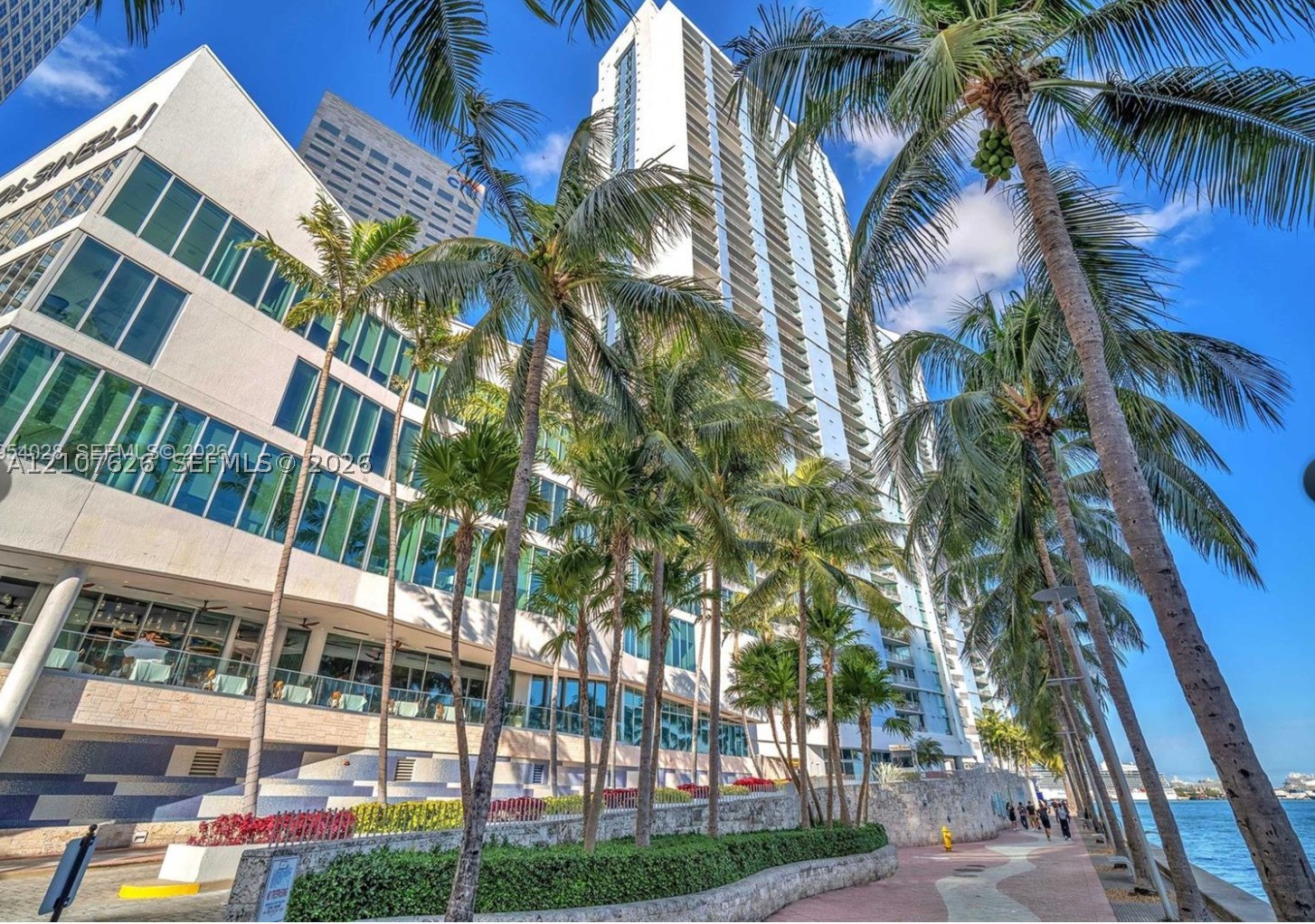 325 S Biscayne Blvd #1116, Miami FL 33131