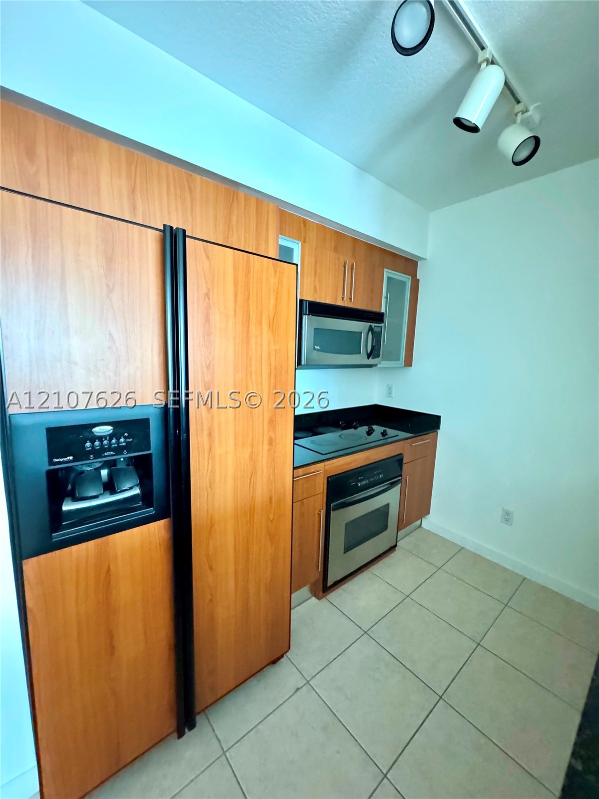 325 S Biscayne Blvd #1116, Miami FL 33131
