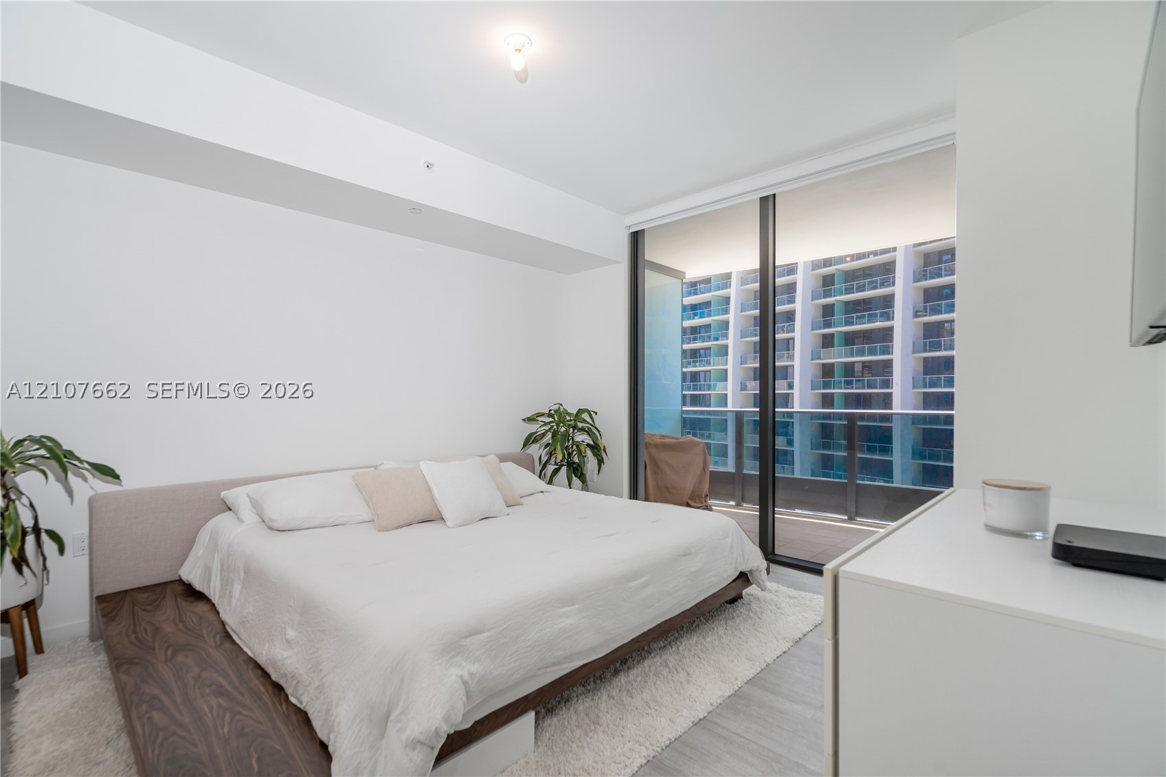 1000 Brickell Plz #2005, Miami FL 33131