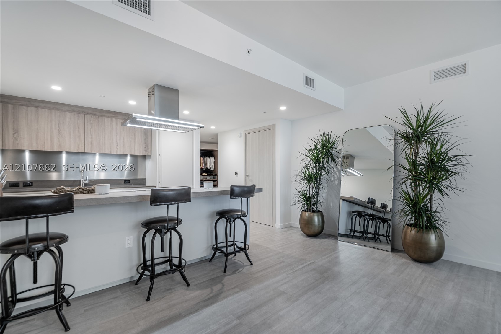 1000 Brickell Plz #2005, Miami FL 33131