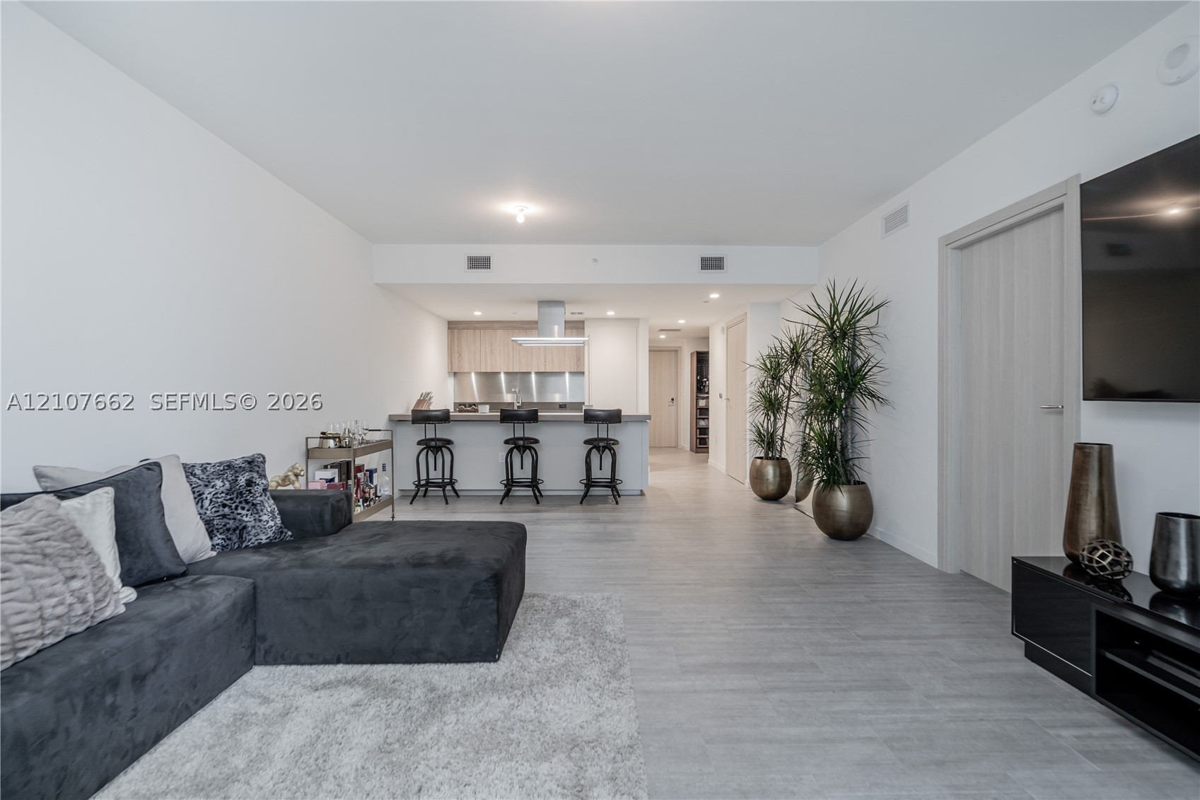 1000 Brickell Plz #2005, Miami FL 33131