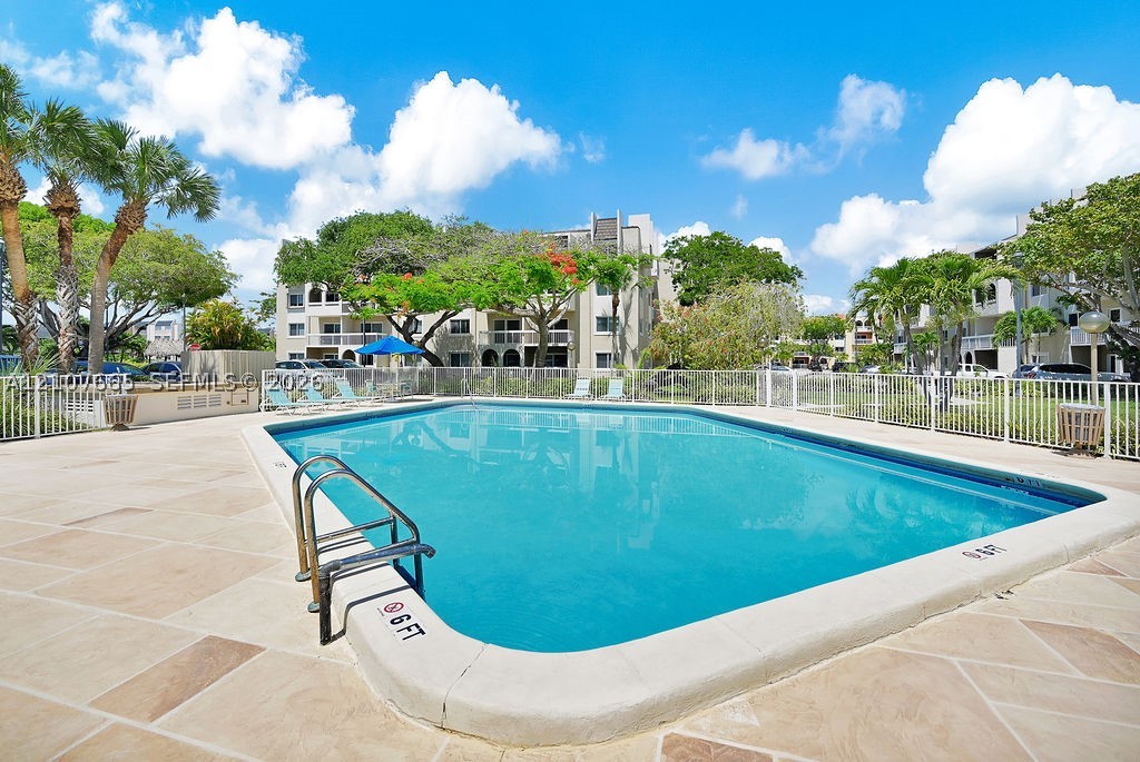 7740 Camino Real #G-407, Miami FL 33143