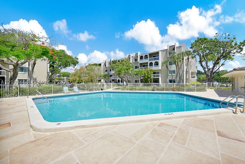 7740 Camino Real #G-407, Miami FL 33143