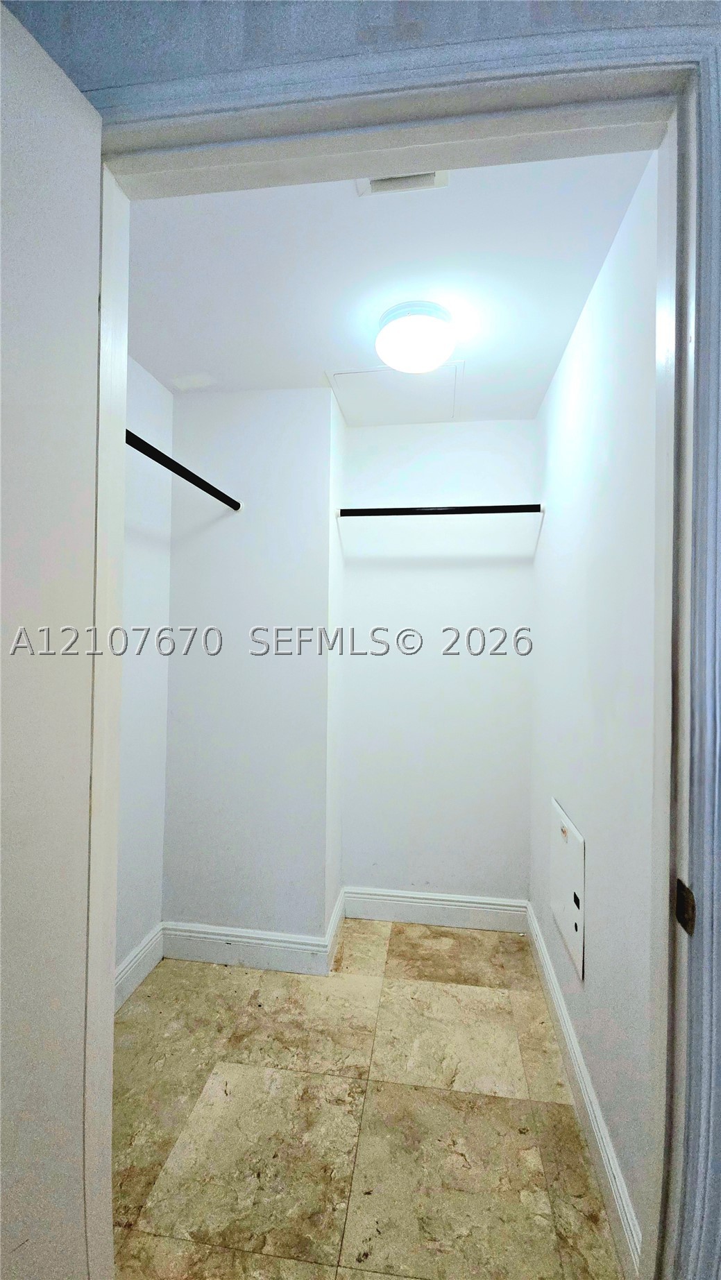 60 SW 13th St #2210, Miami FL 33130