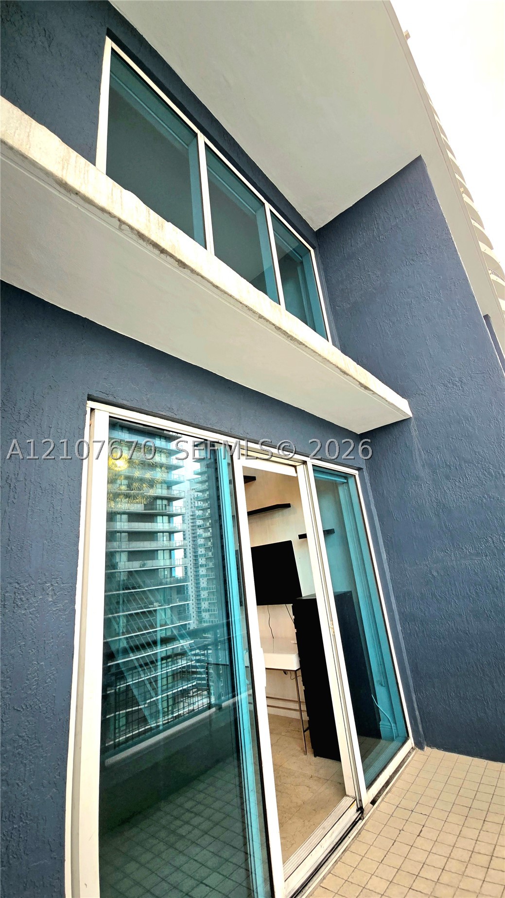 60 SW 13th St #2210, Miami FL 33130