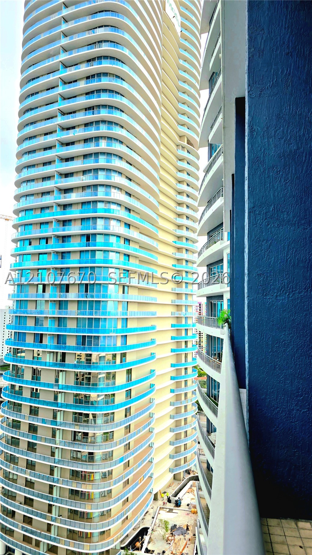60 SW 13th St #2210, Miami FL 33130