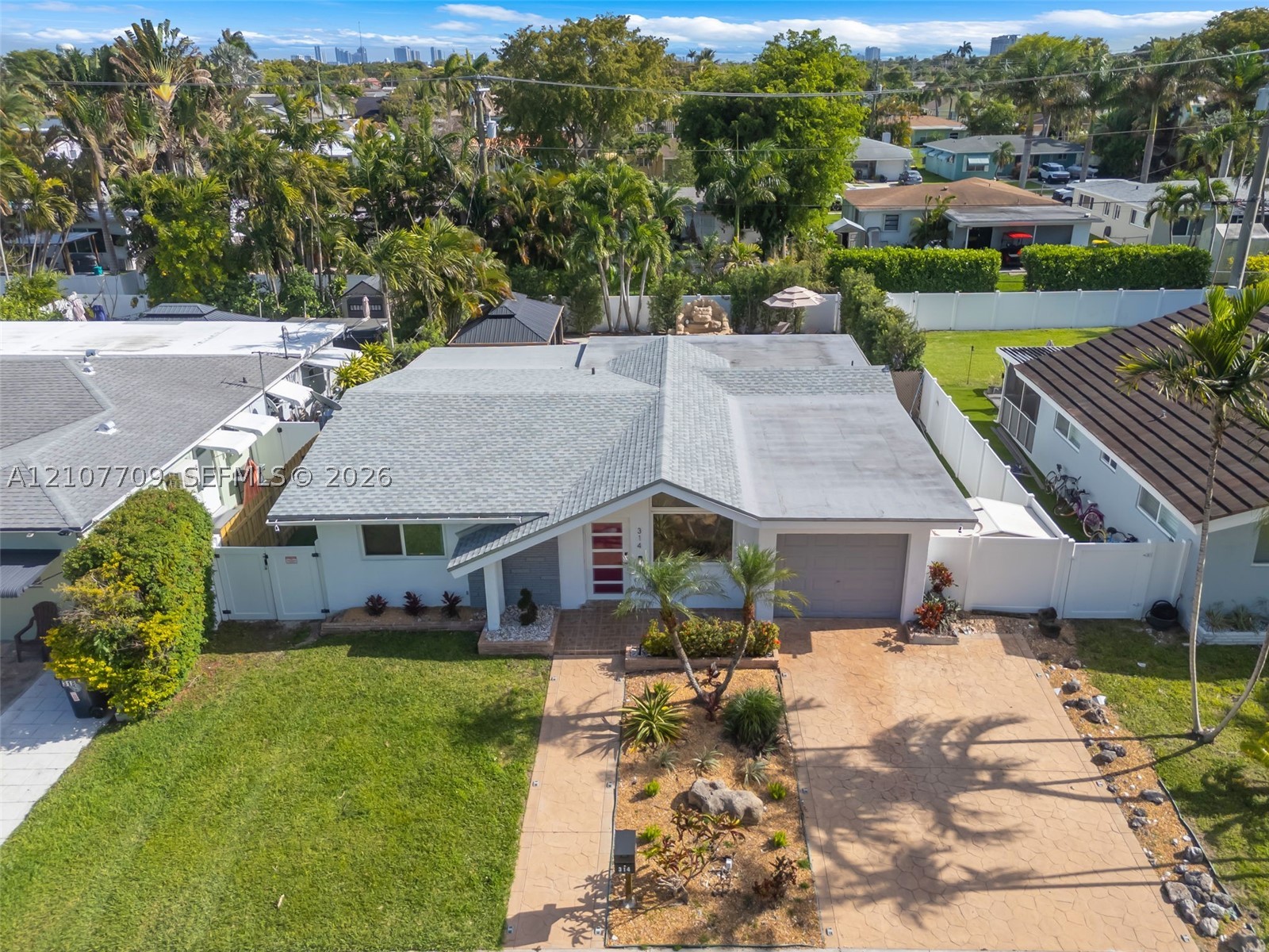 314 SE 3rd St #314, Dania Beach FL 33004