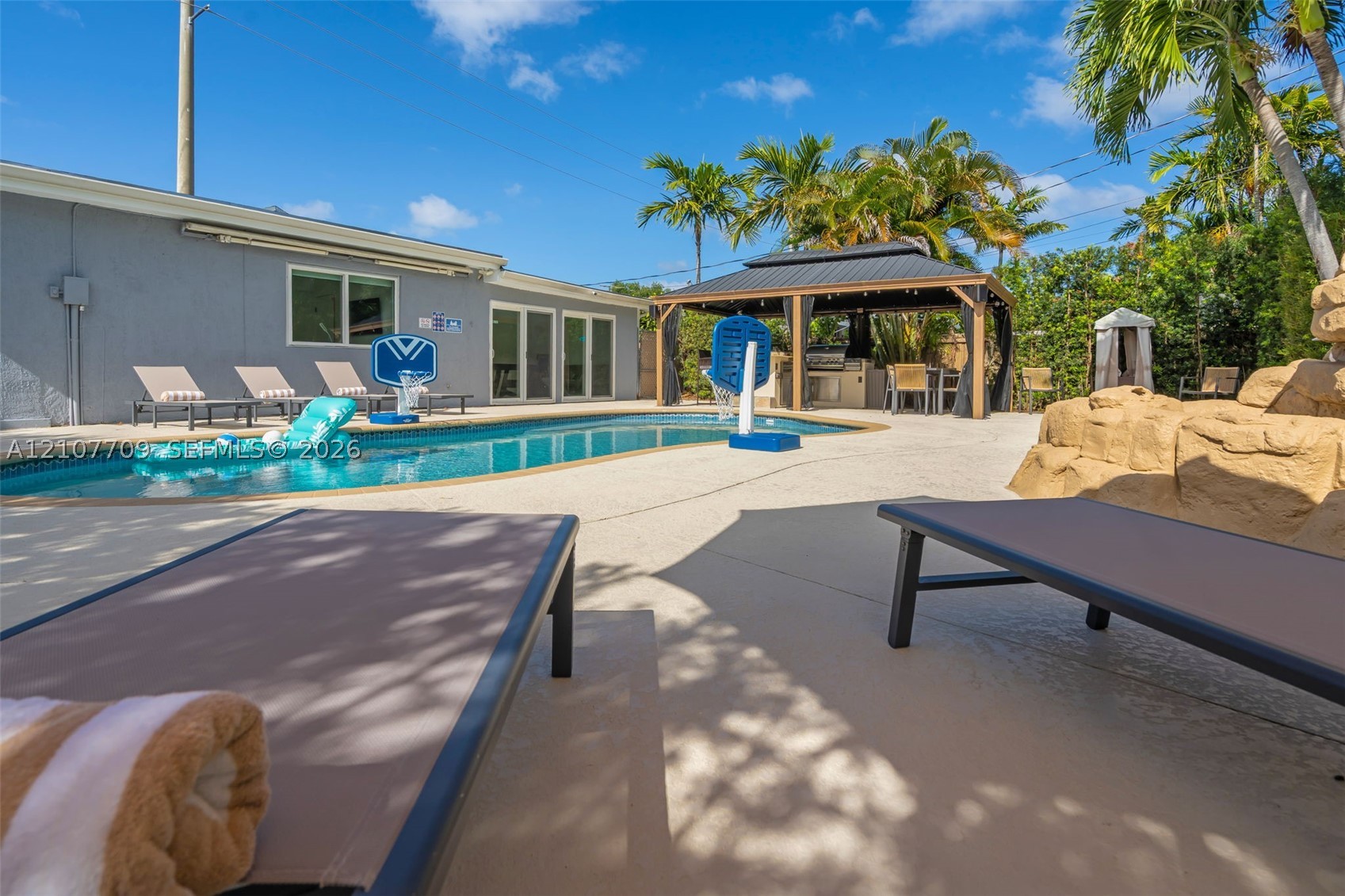 314 SE 3rd St #314, Dania Beach FL 33004