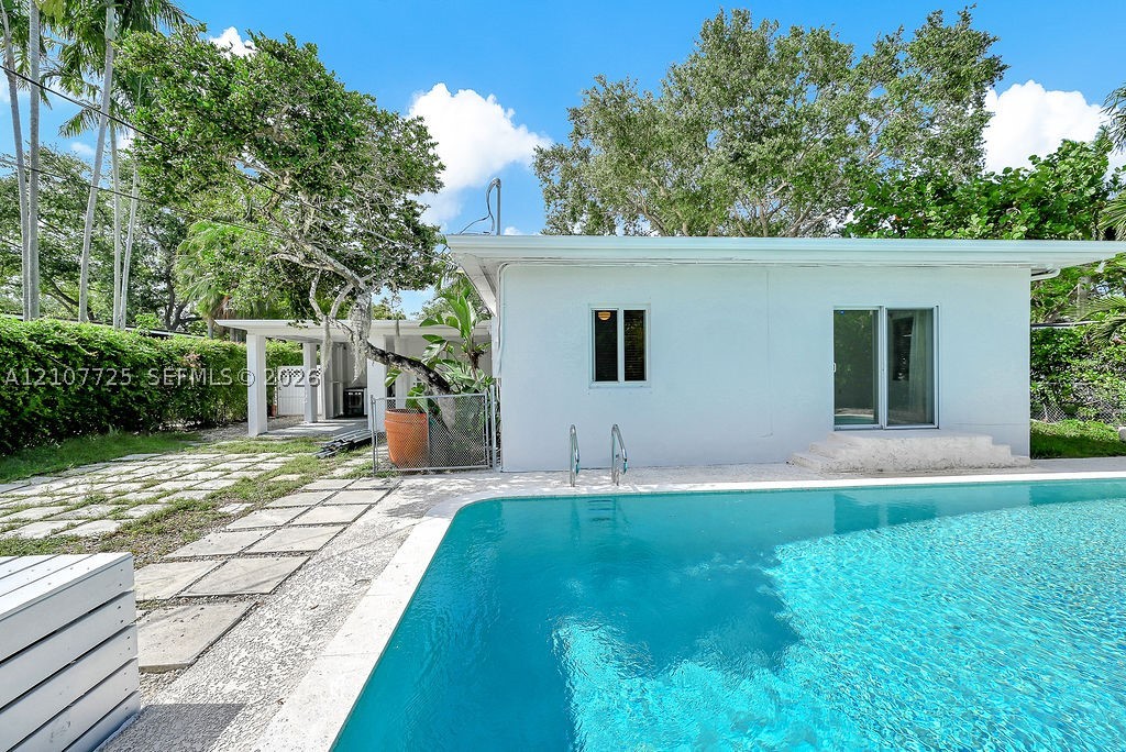 5960 SW 47th St #1, Miami FL 33155