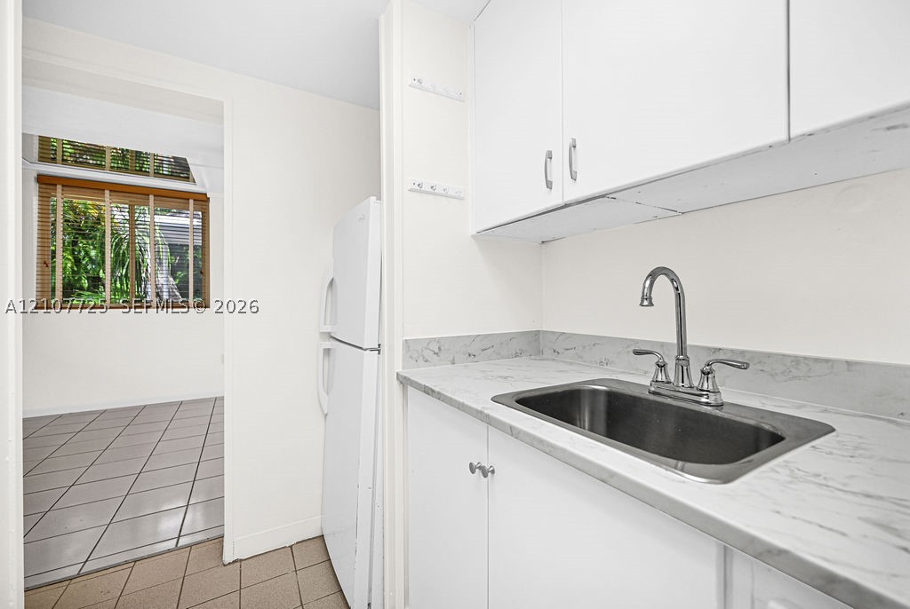 5960 SW 47th St #1, Miami FL 33155