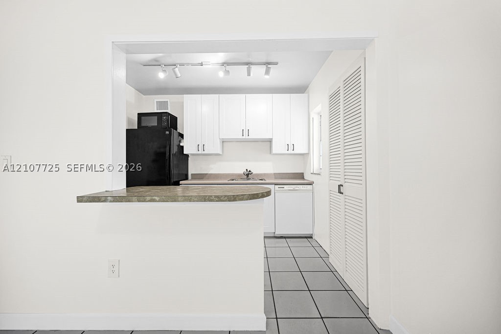5960 SW 47th St #1, Miami FL 33155