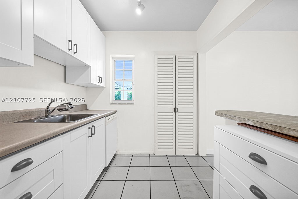 5960 SW 47th St #1, Miami FL 33155