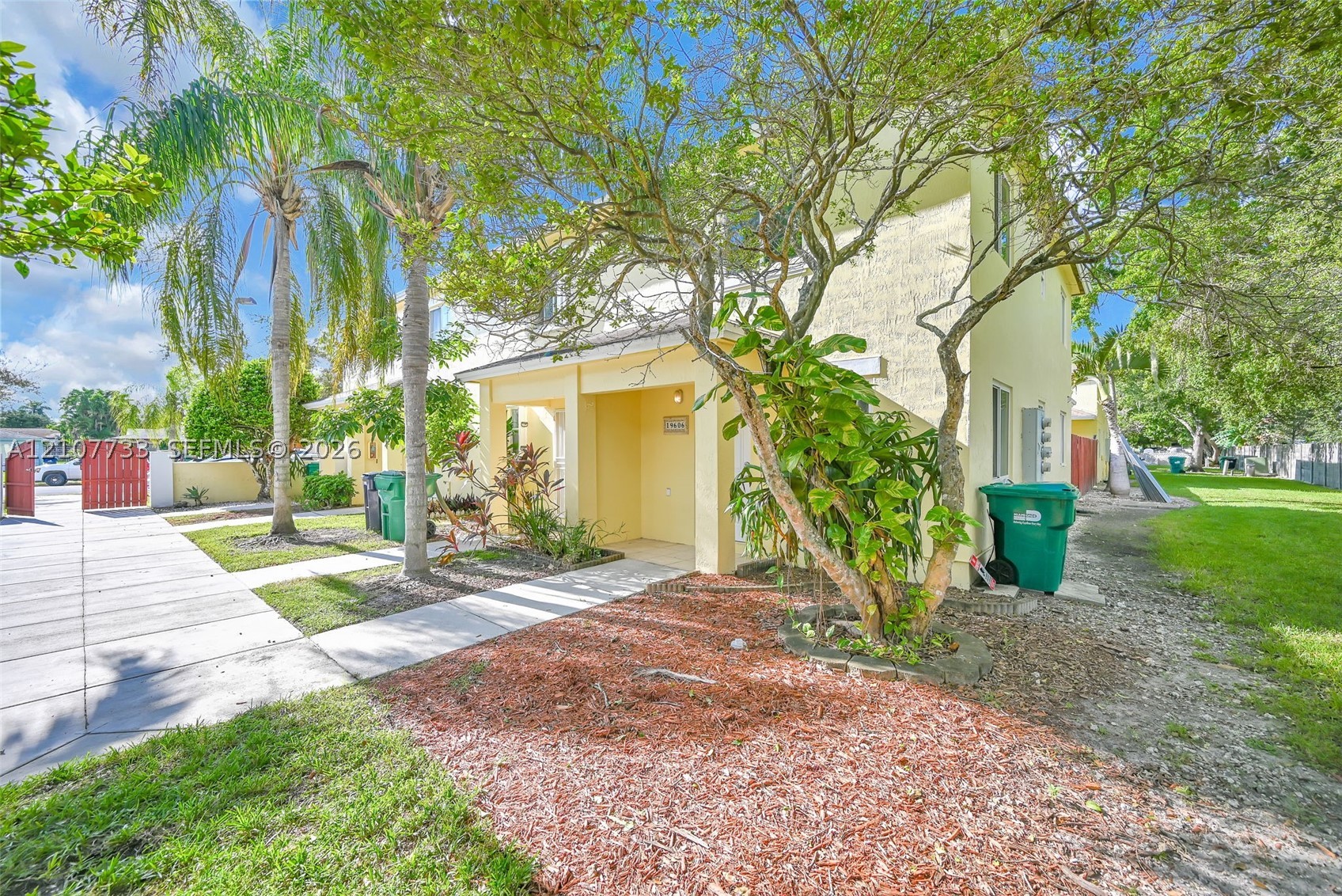 19606 SW 103rd Ct #4, Cutler Bay FL 33157